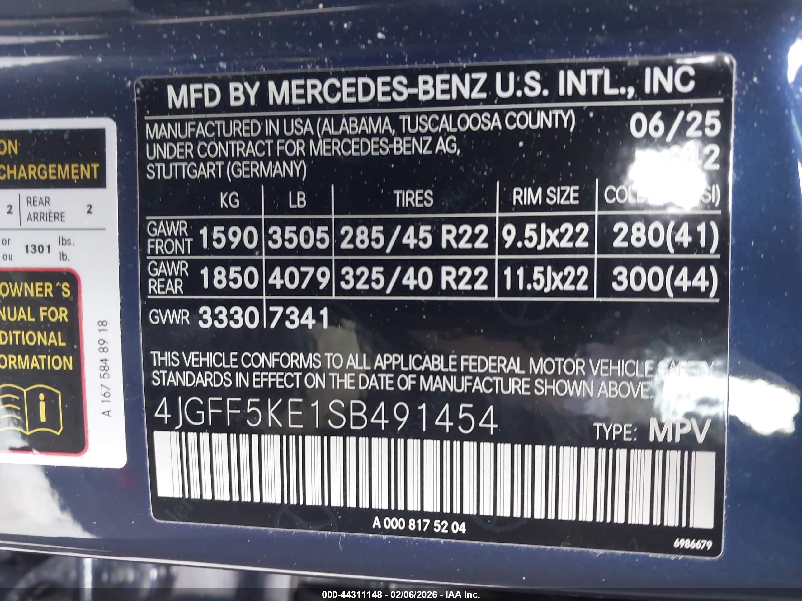 MERCEDES-BENZ GLS image 9