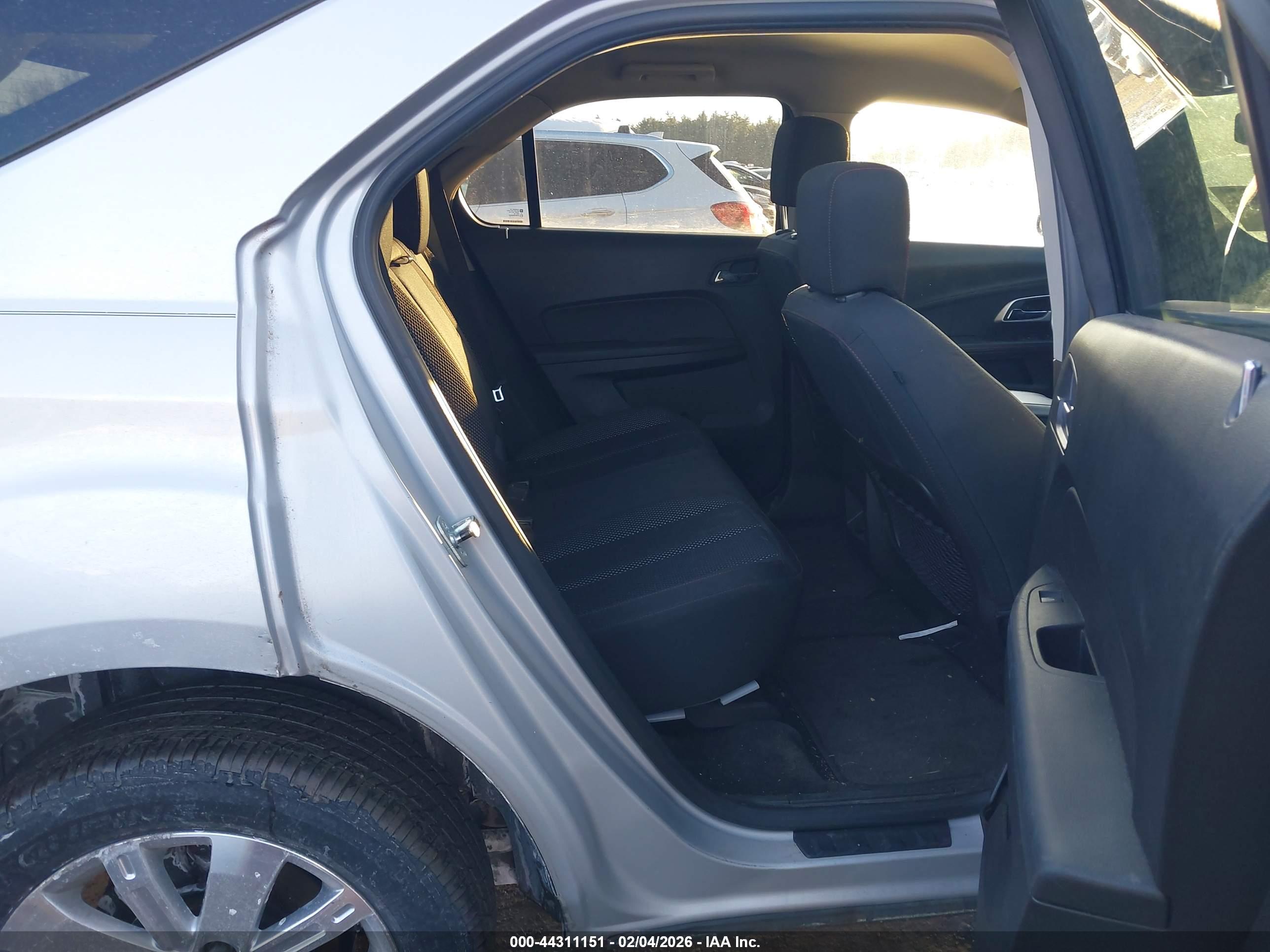 CHEVROLET EQUINOX image 8