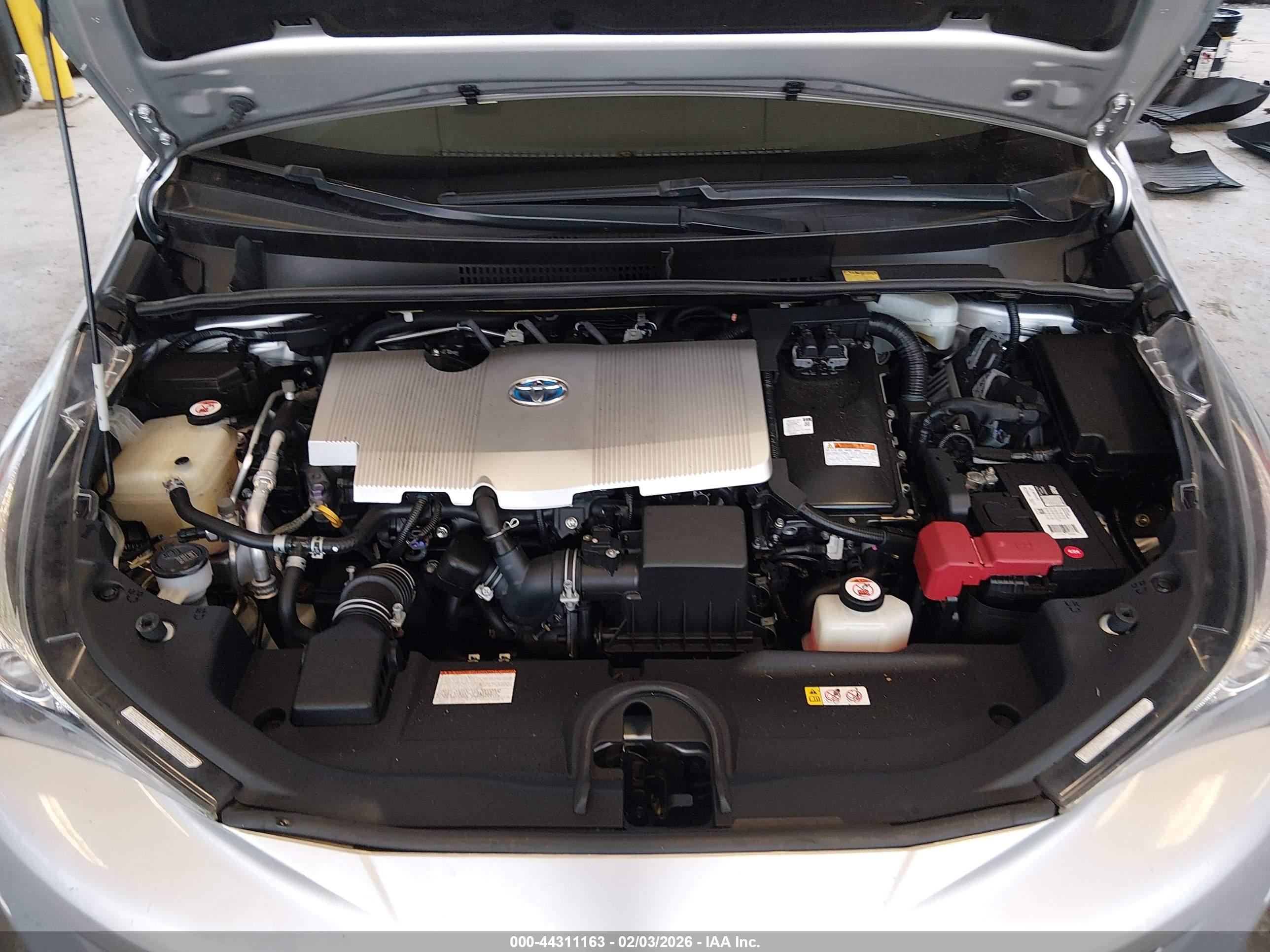 TOYOTA PRIUS image 10