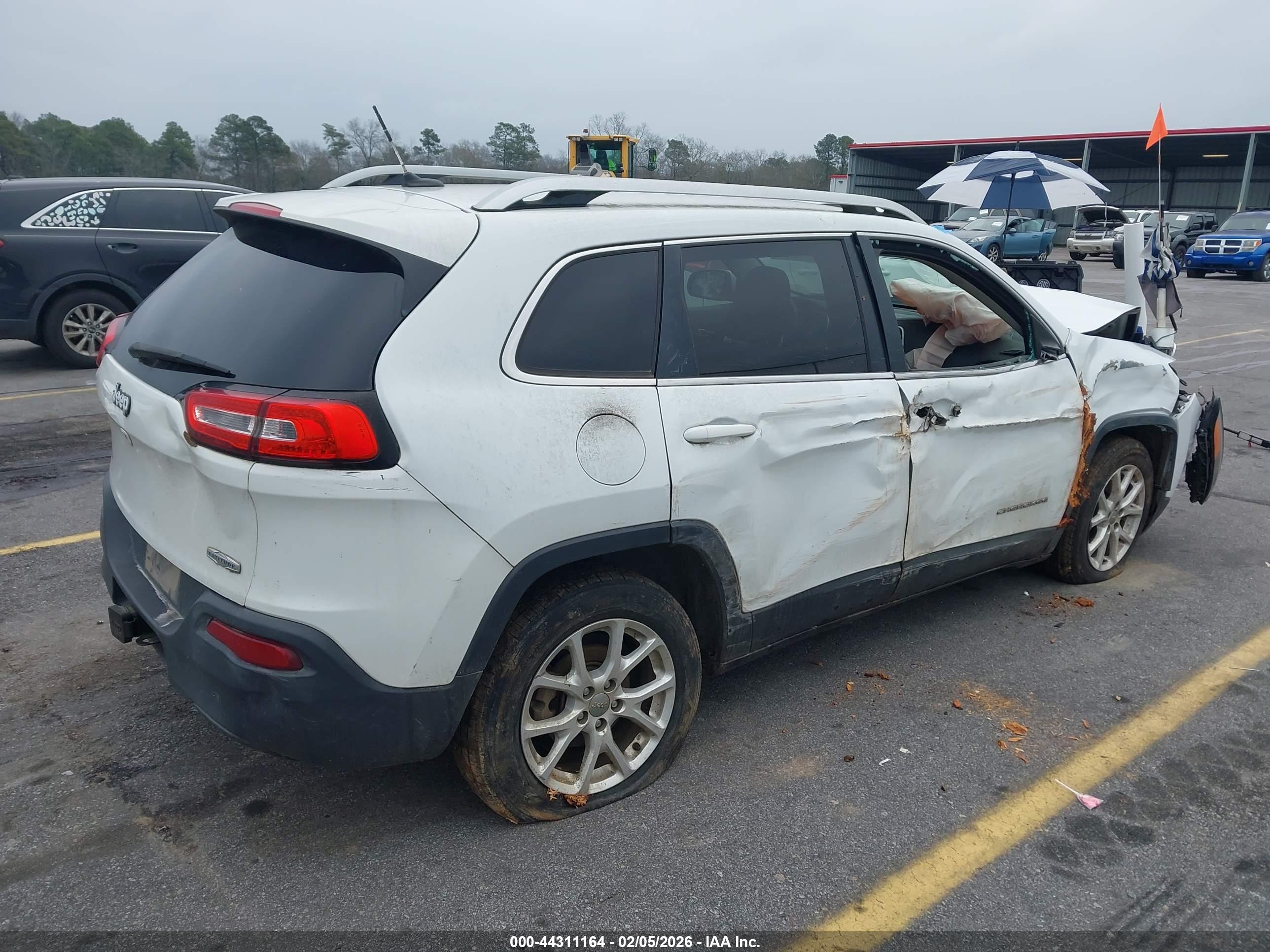 JEEP CHEROKEE image 4