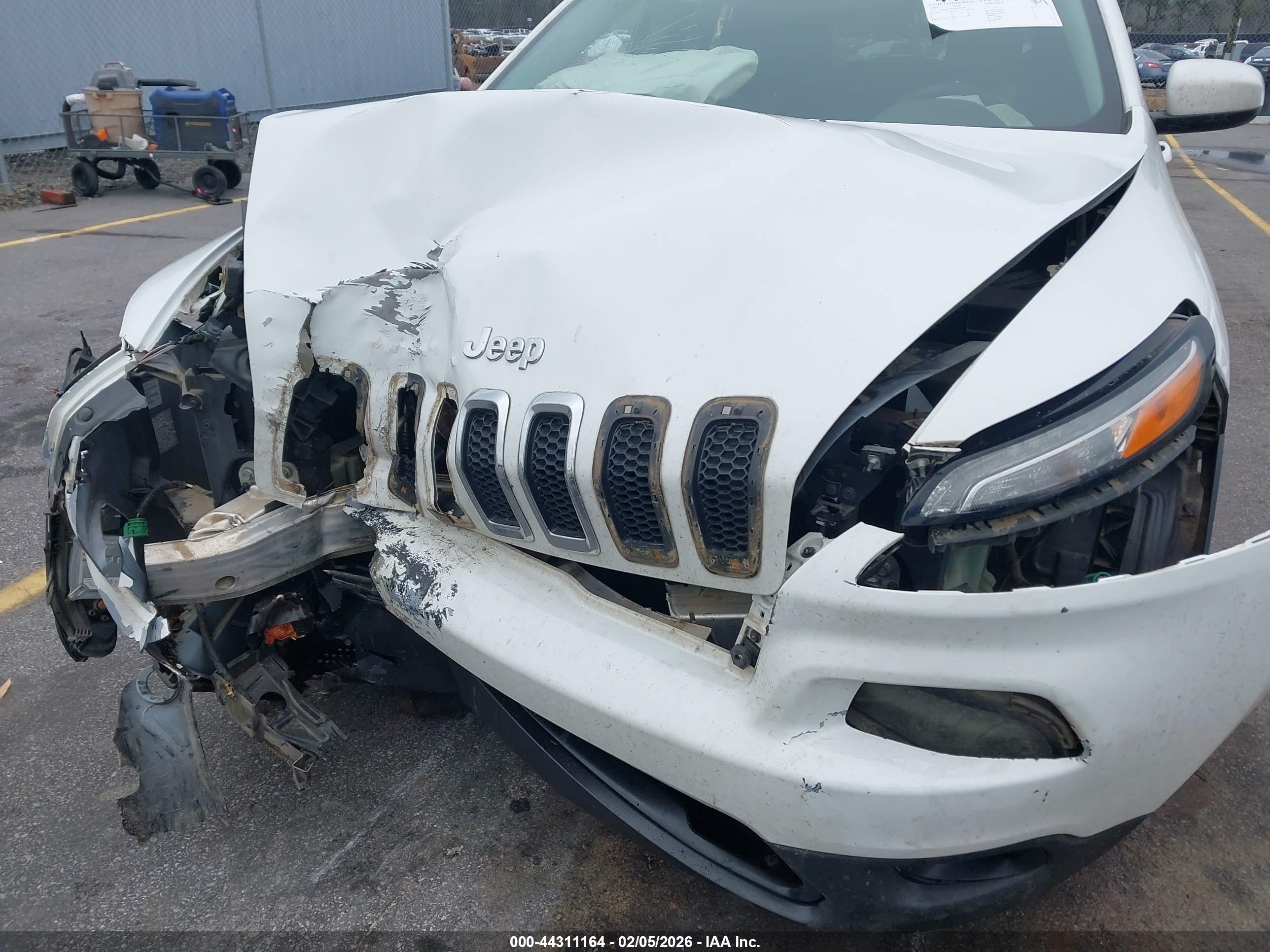 JEEP CHEROKEE image 6