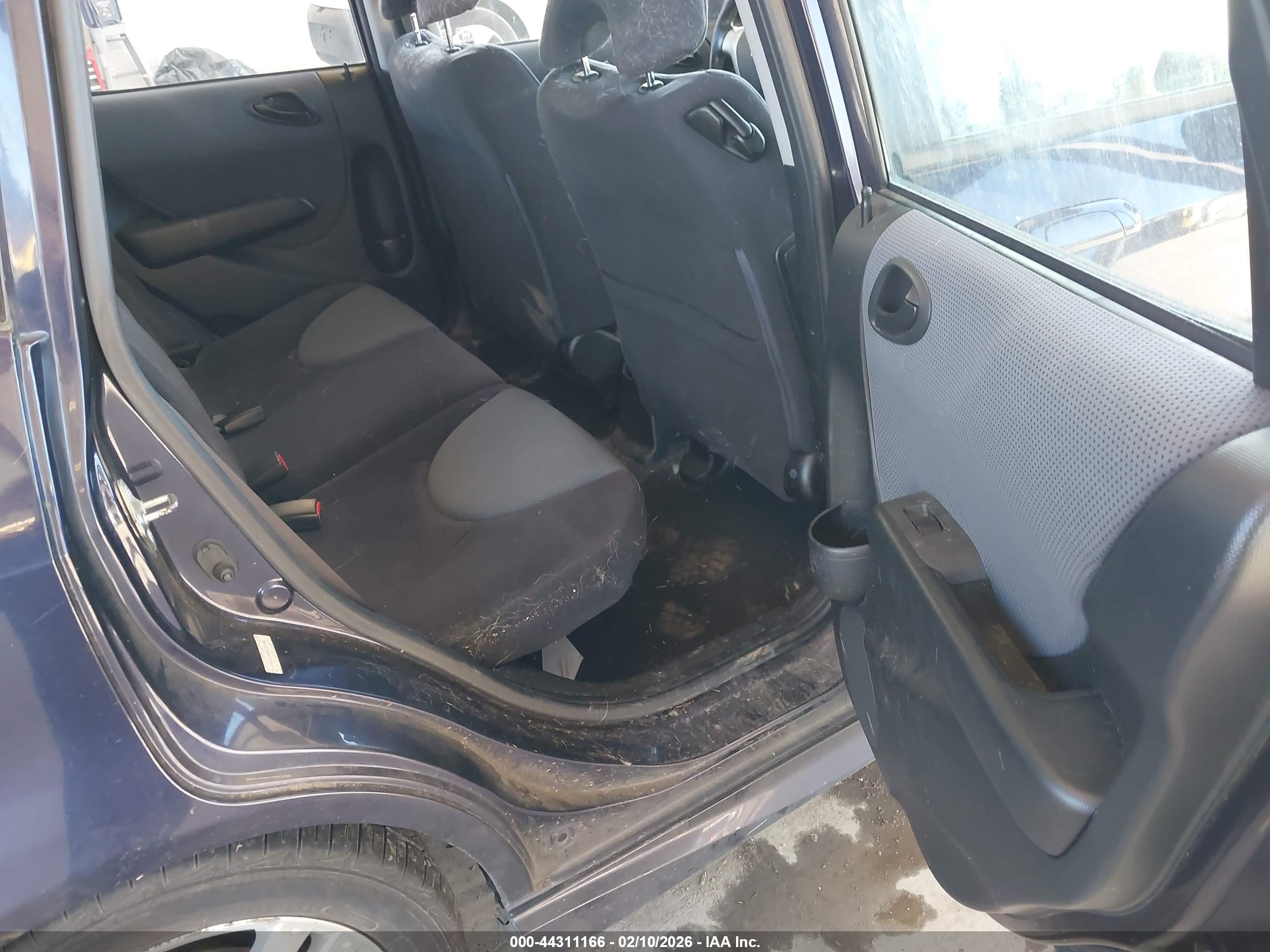HONDA FIT image 8