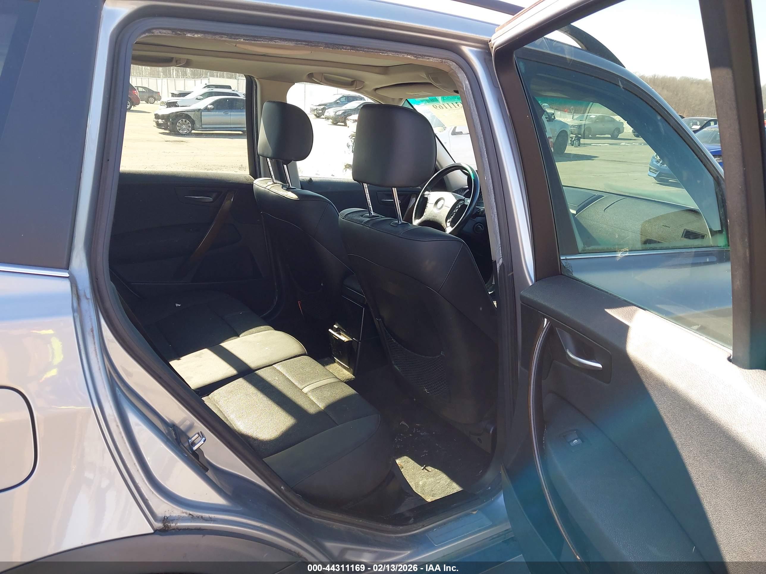BMW X3 image 8