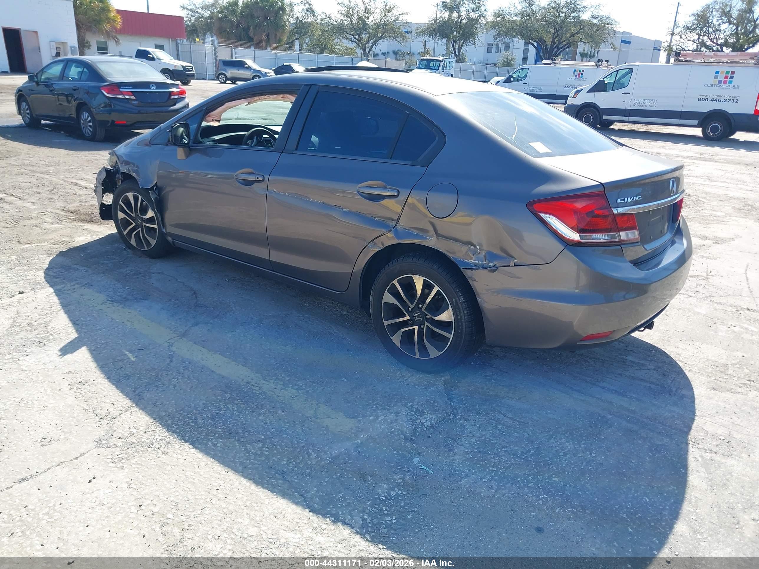 HONDA CIVIC image 3