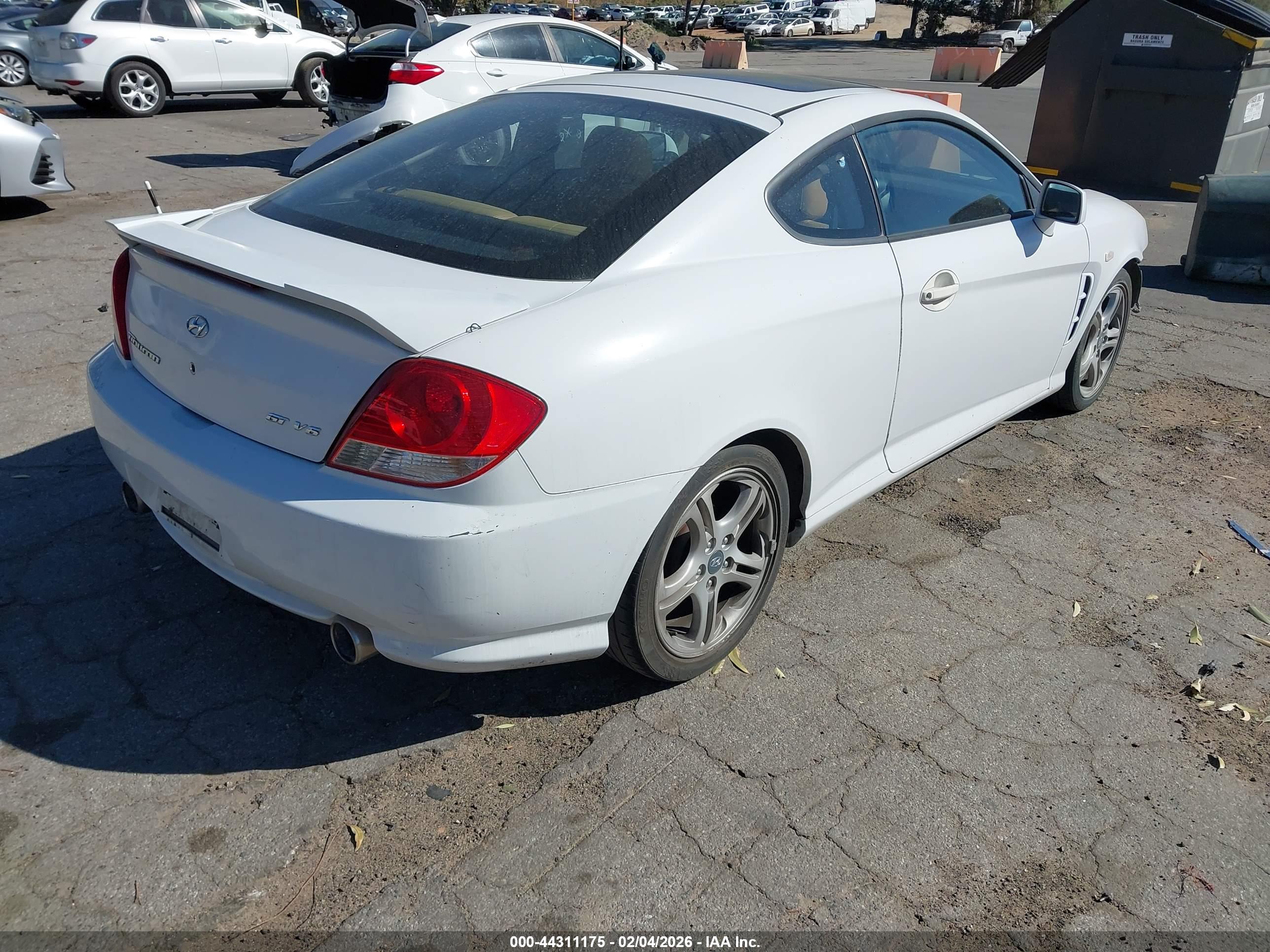 HYUNDAI TIBURON image 4