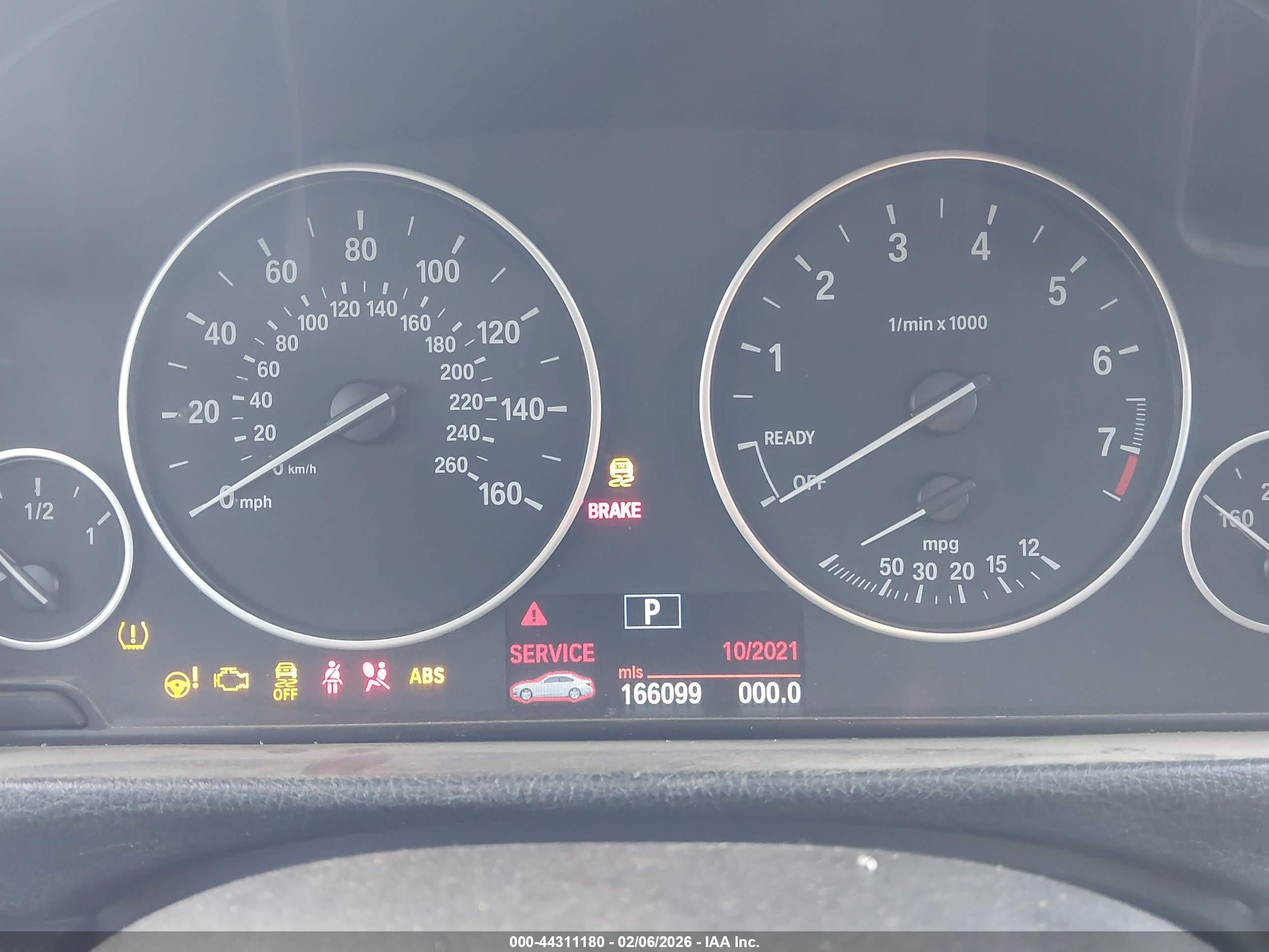 BMW 328I image 7