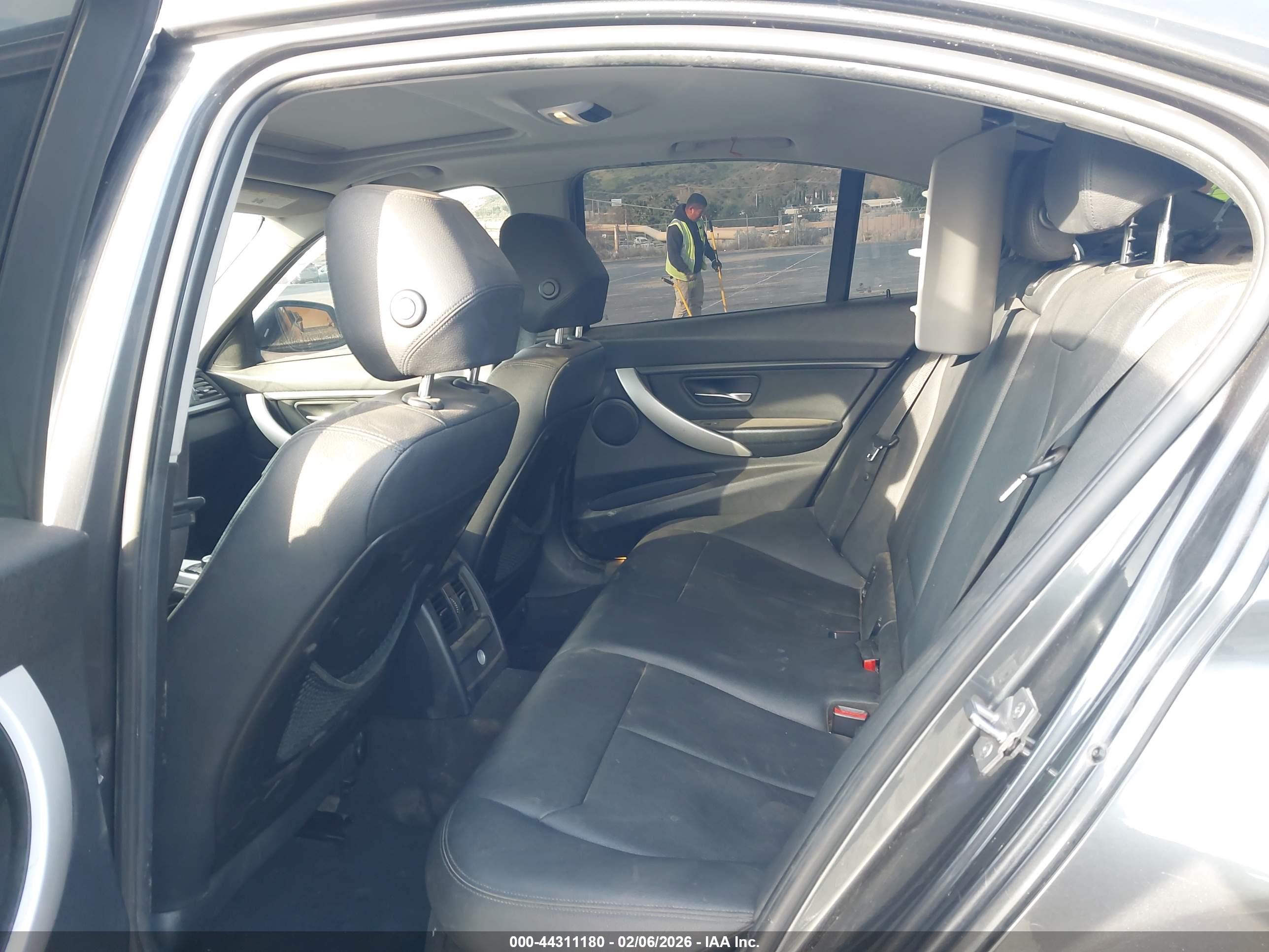 BMW 328I image 8
