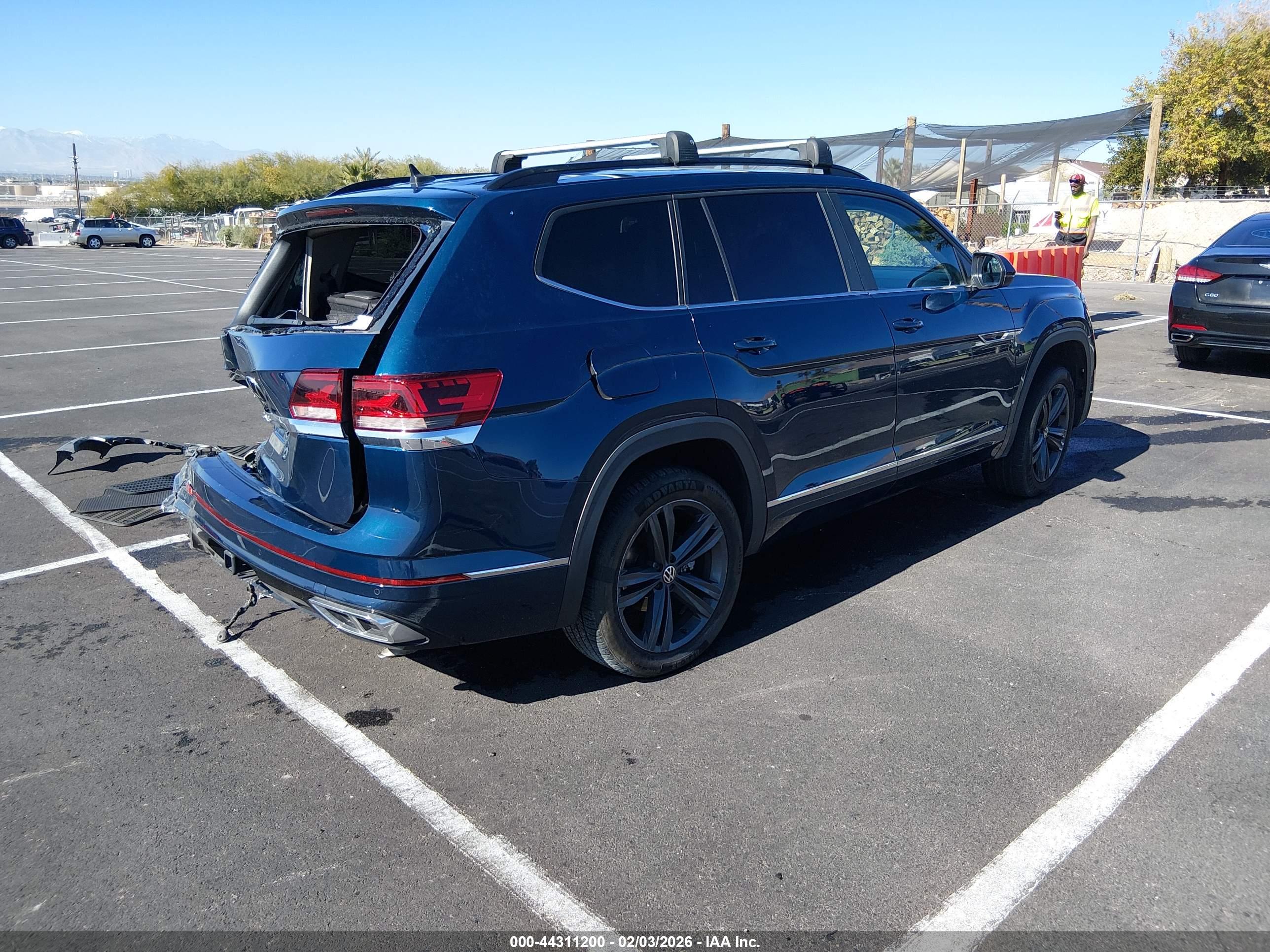 VOLKSWAGEN ATLAS image 4