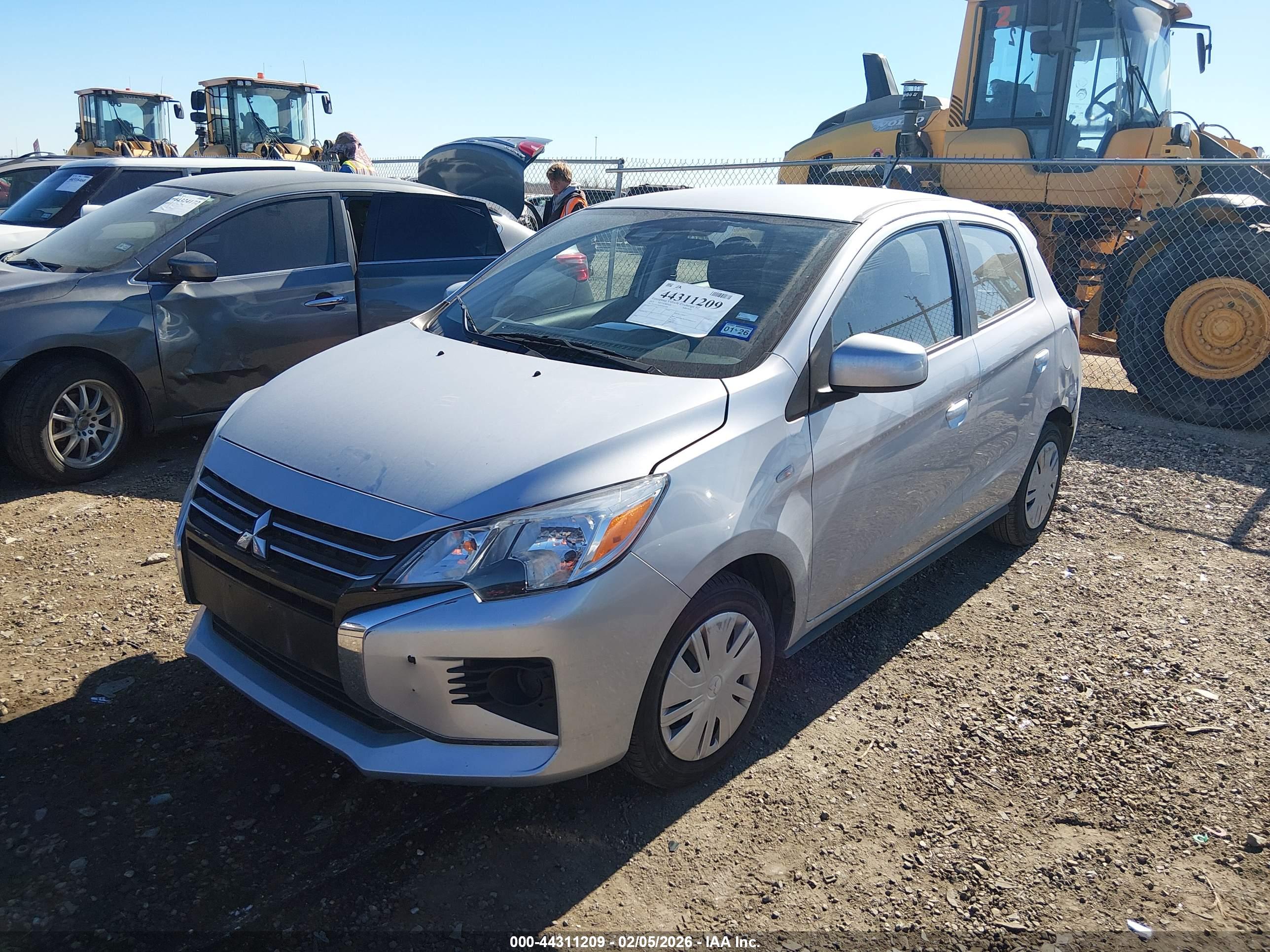 MITSUBISHI MIRAGE image 2