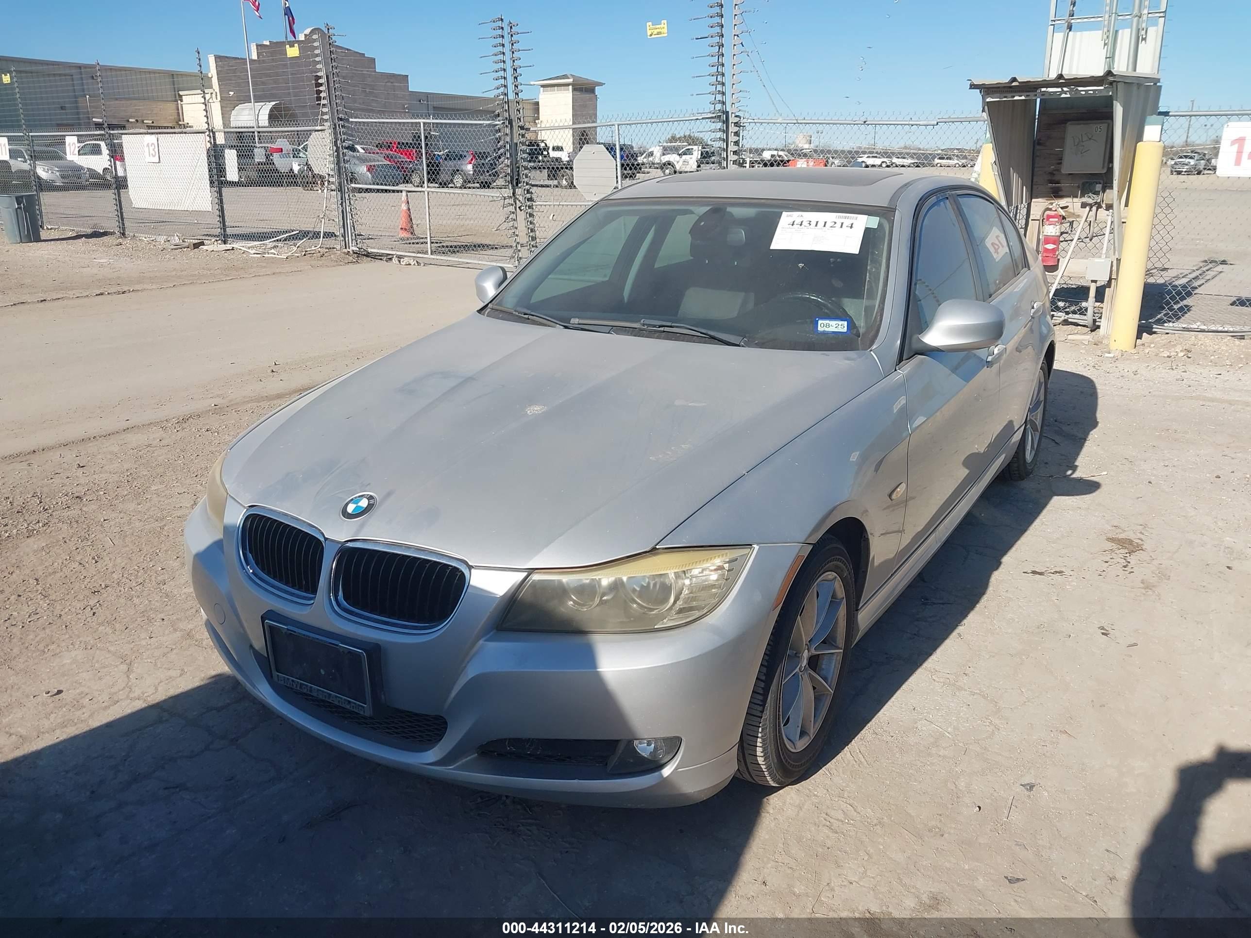 BMW 328I image 6