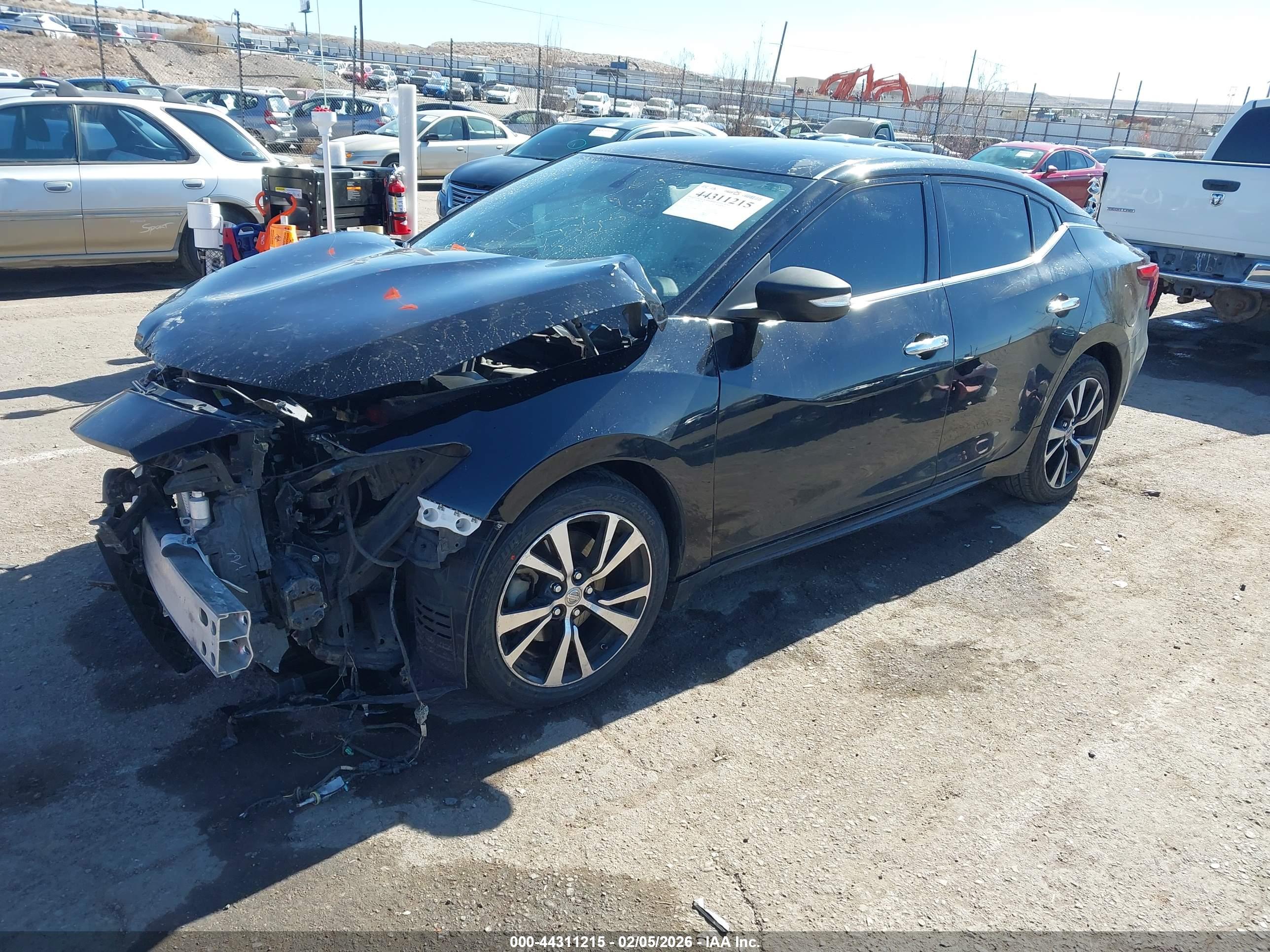 NISSAN MAXIMA image 2