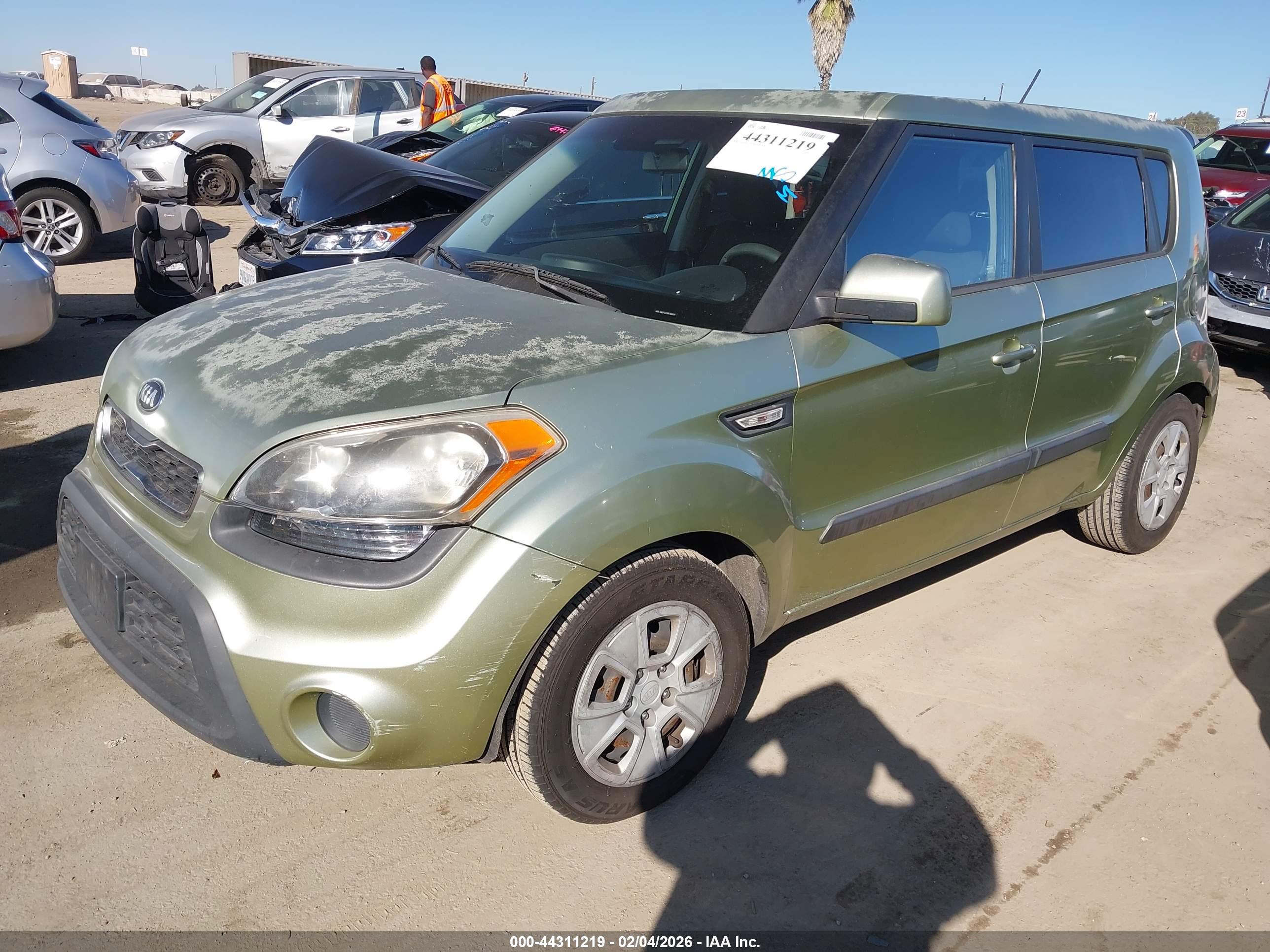 KIA SOUL image 2