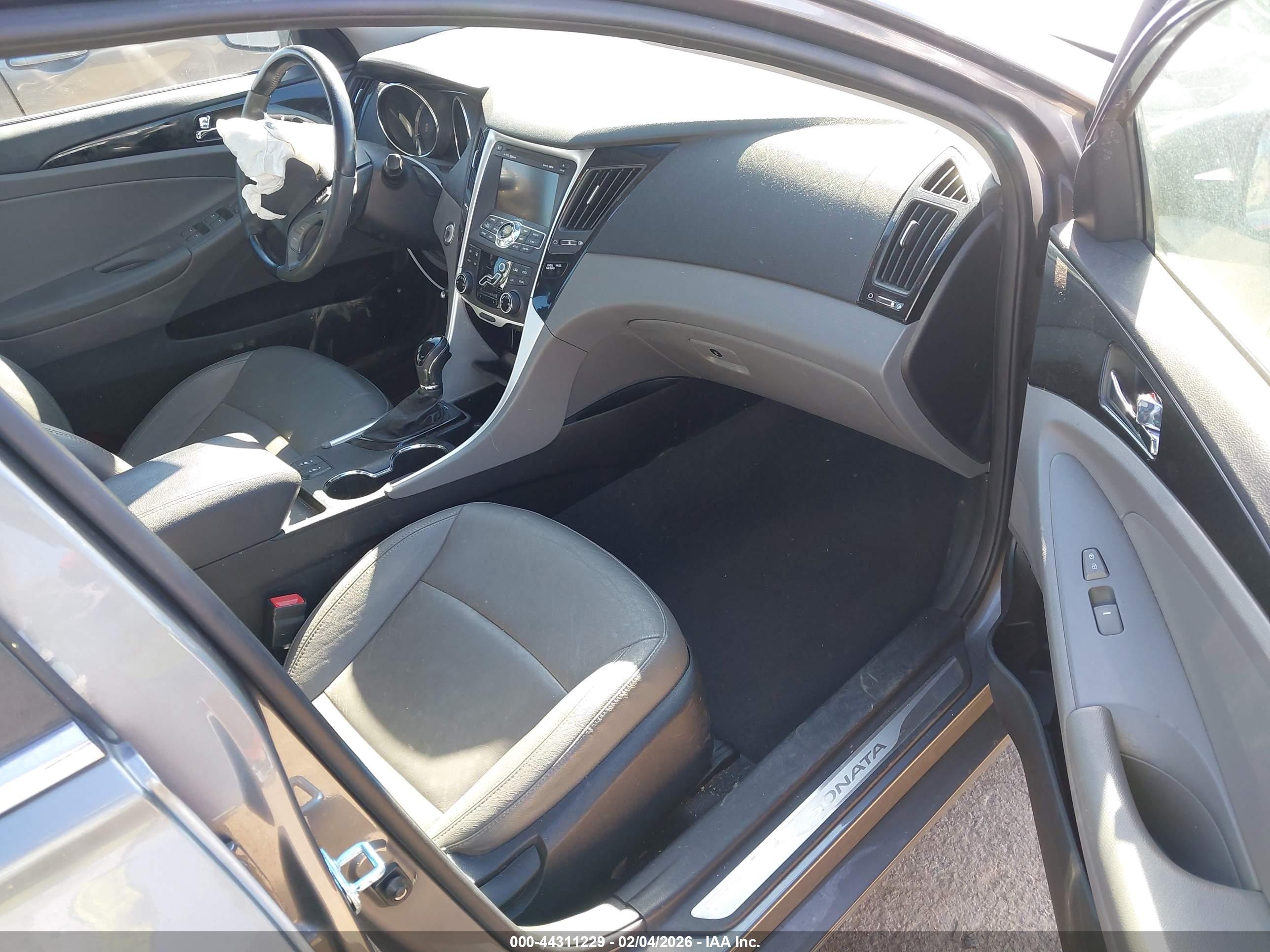 HYUNDAI SONATA image 5