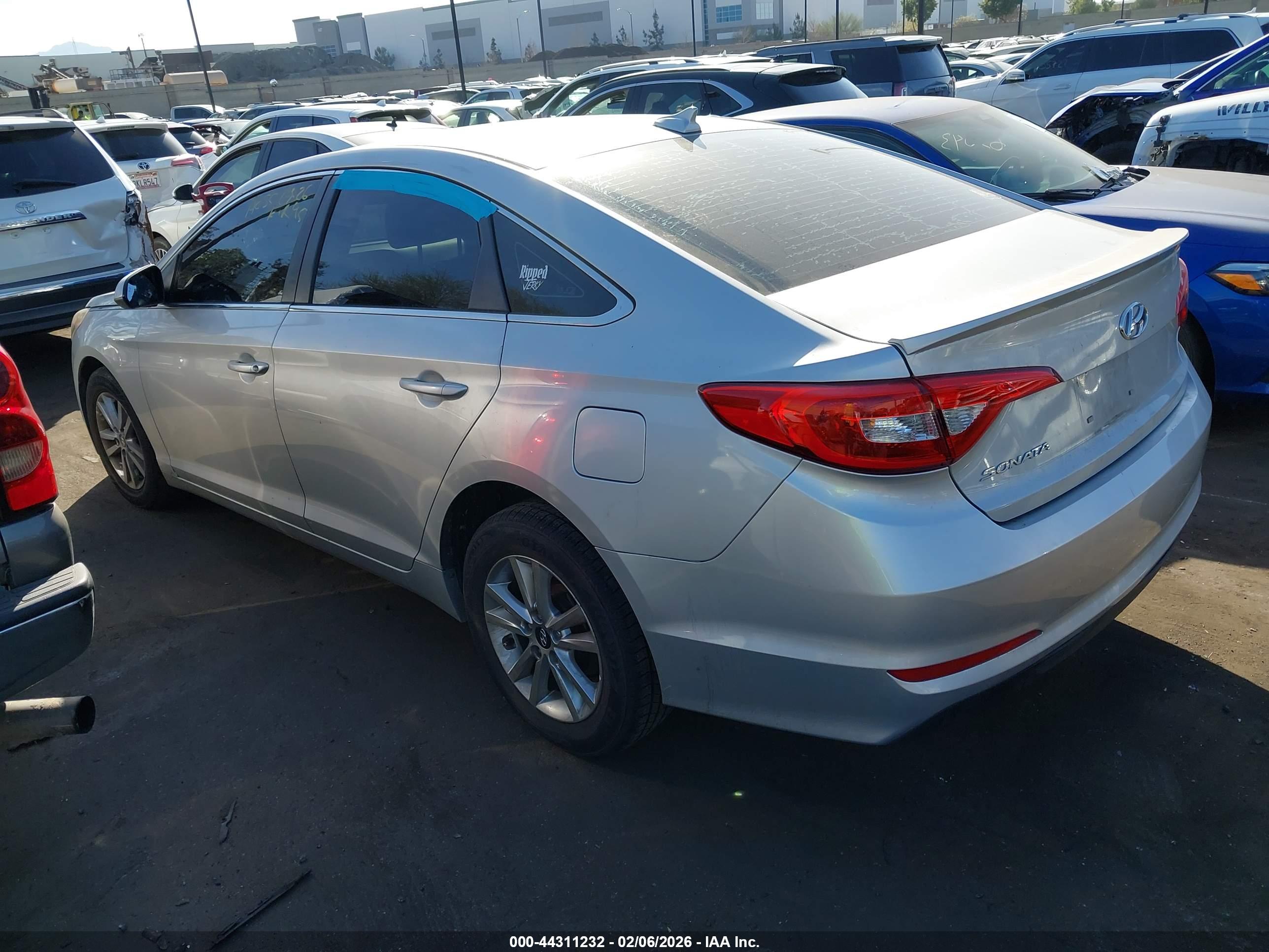 HYUNDAI SONATA image 3
