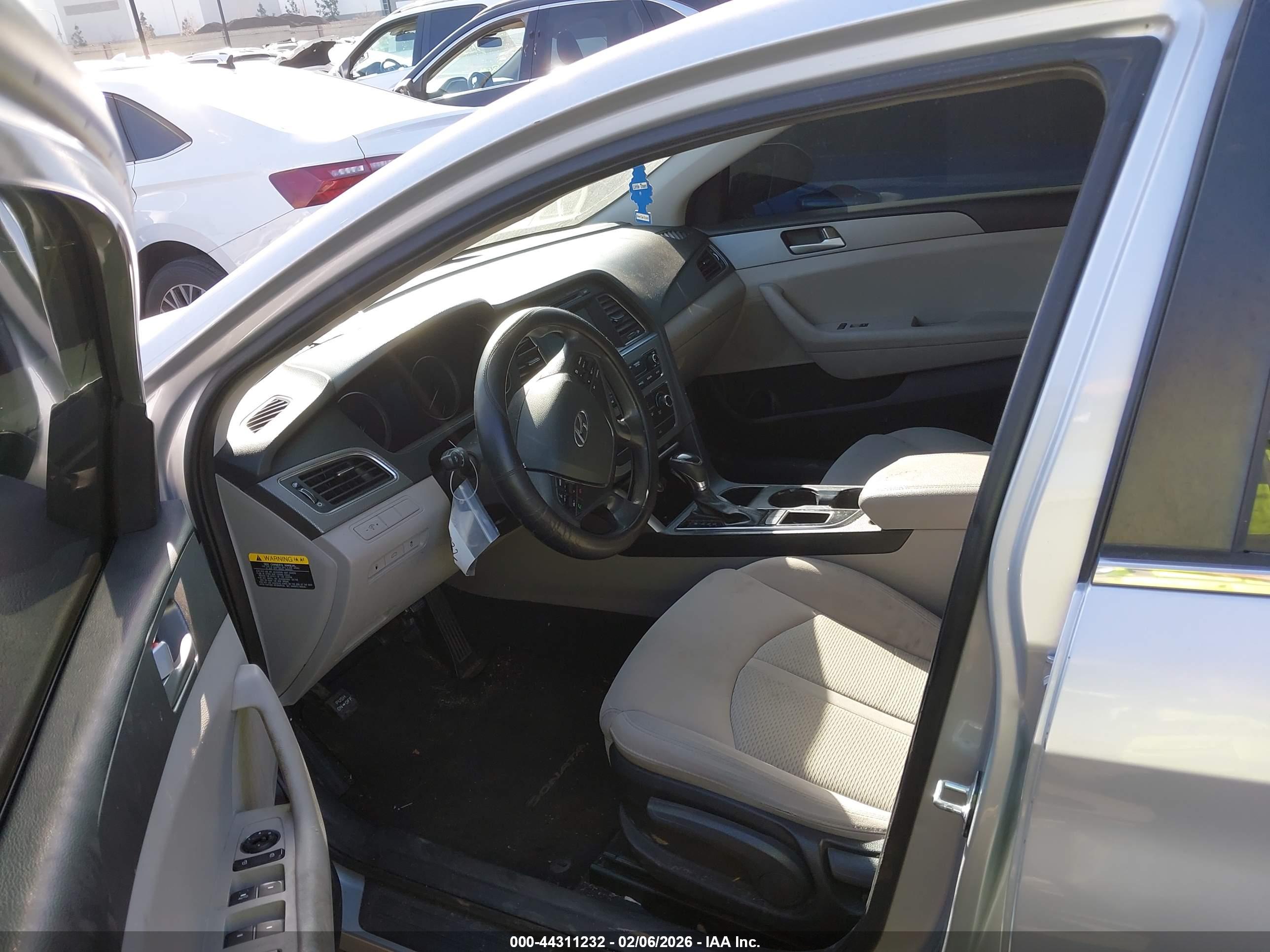 HYUNDAI SONATA image 5
