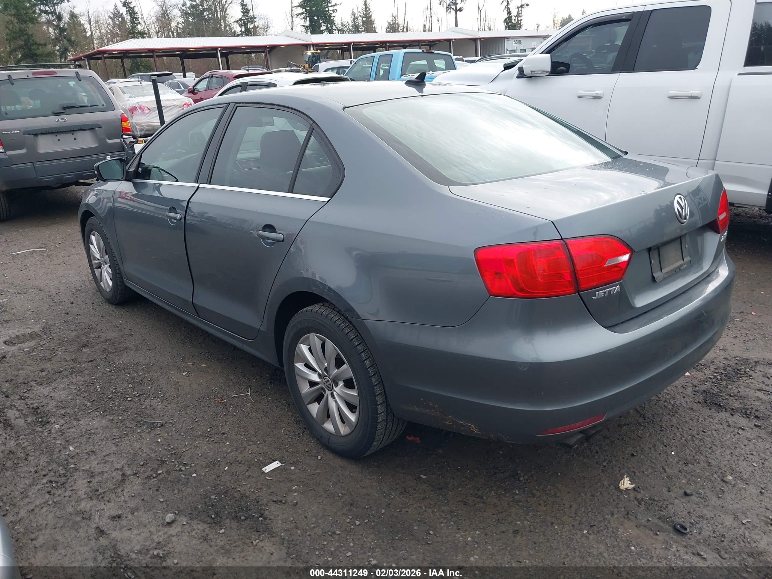 VOLKSWAGEN JETTA image 3