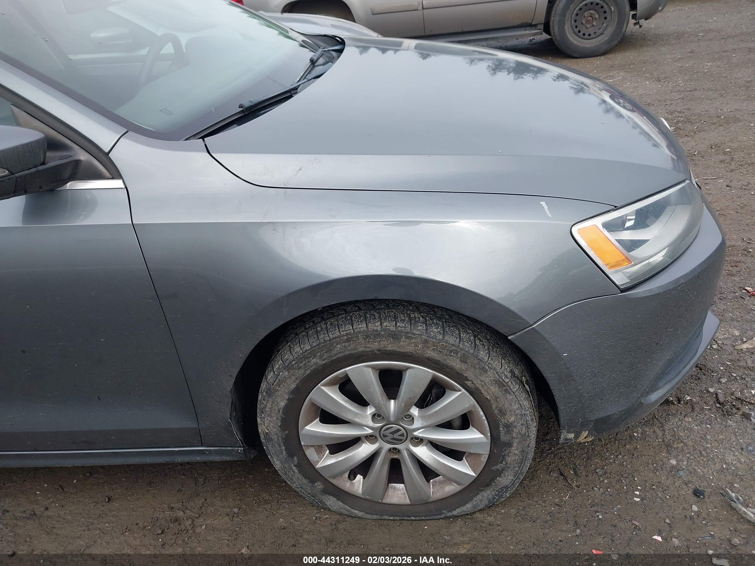 VOLKSWAGEN JETTA image 6
