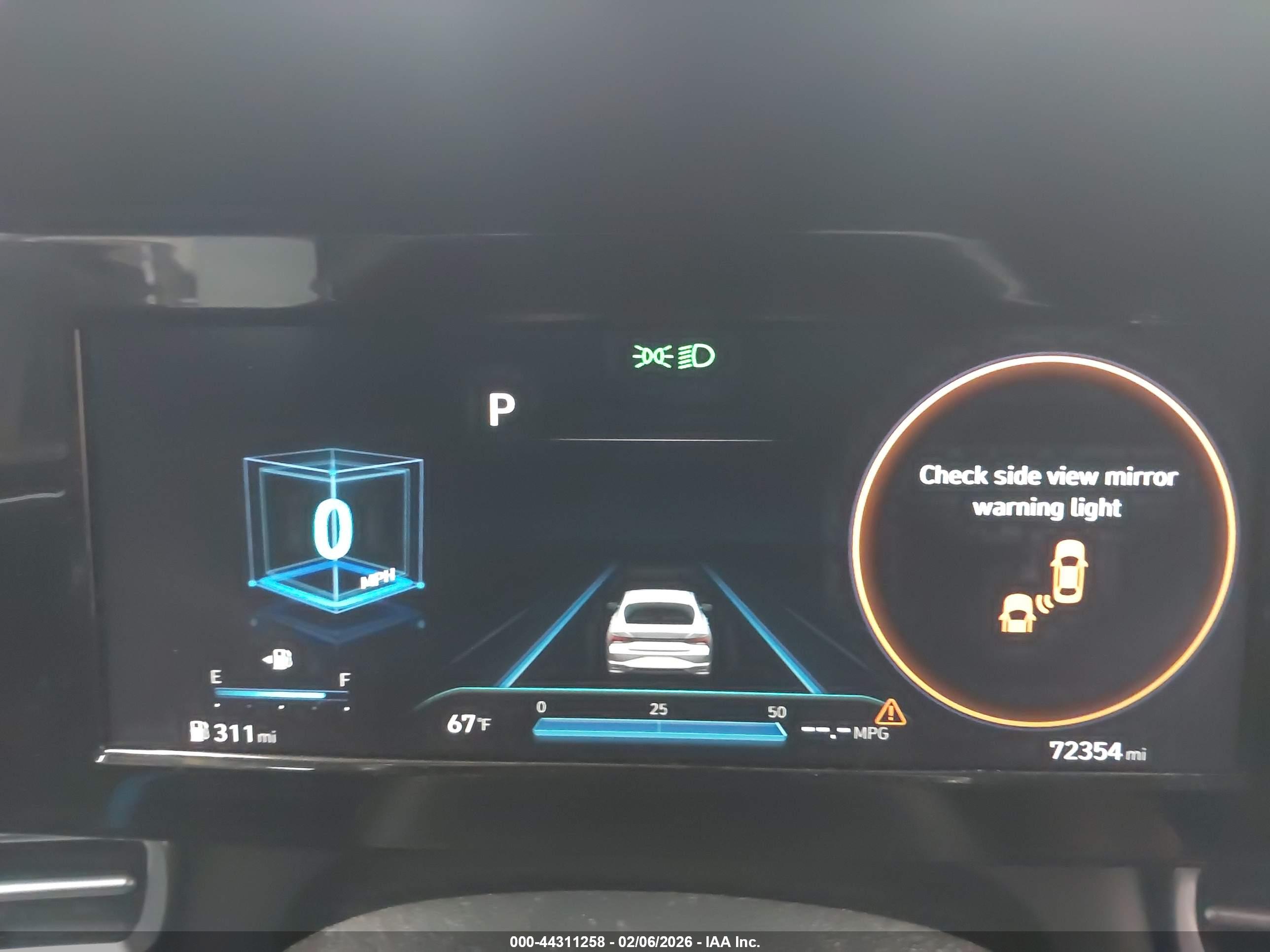 HYUNDAI ELANTRA image 7