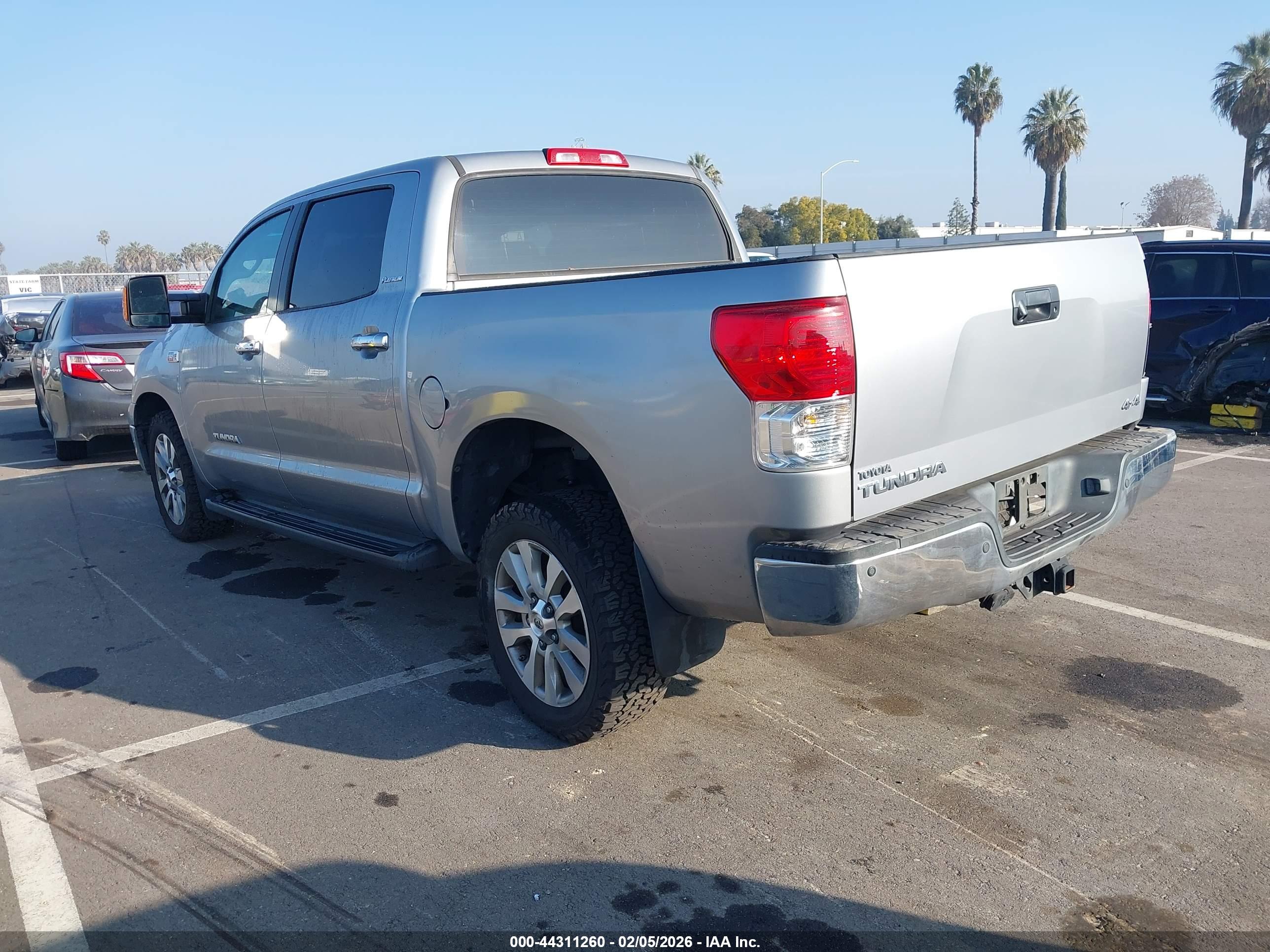 TOYOTA TUNDRA image 3