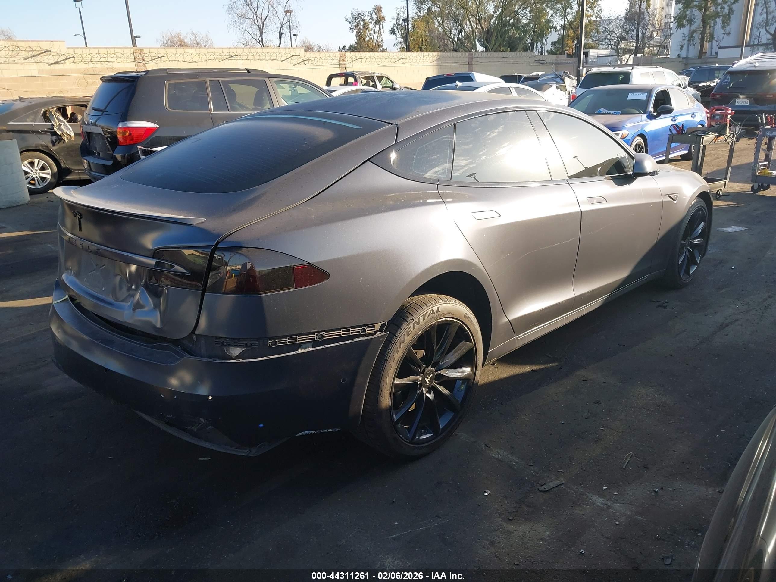 TESLA MODEL image 4