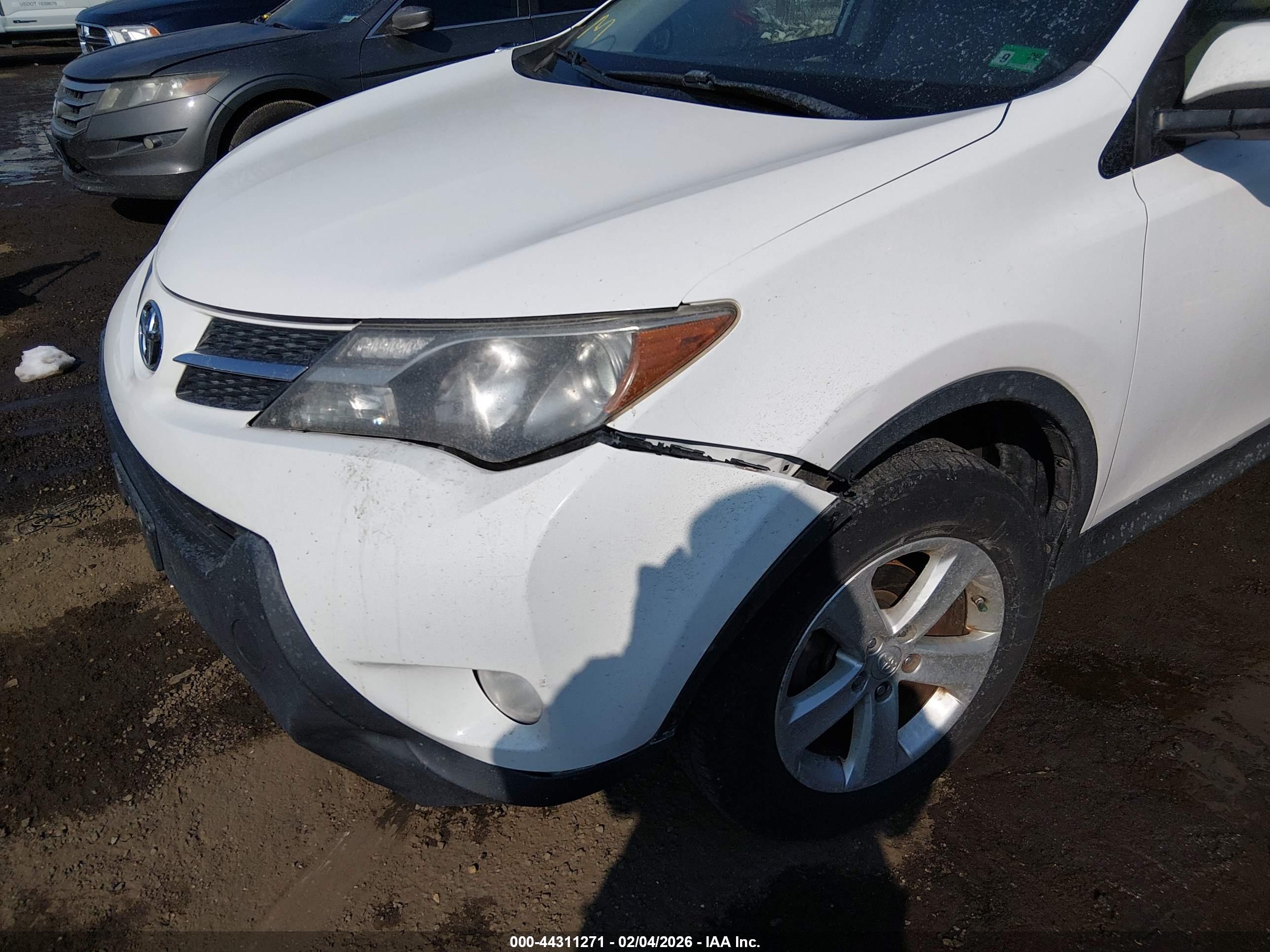 TOYOTA RAV4 image 6