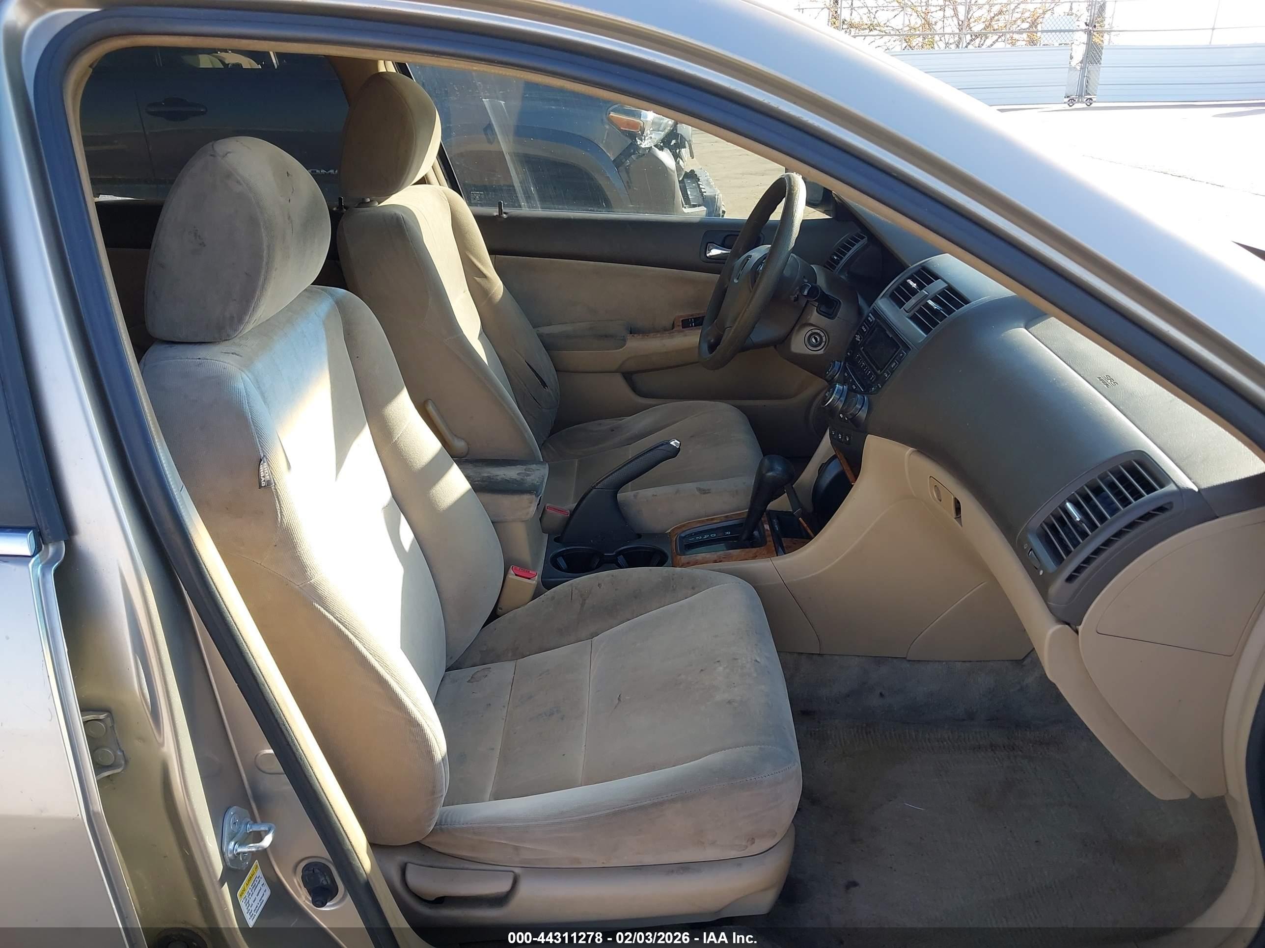 HONDA ACCORD image 5