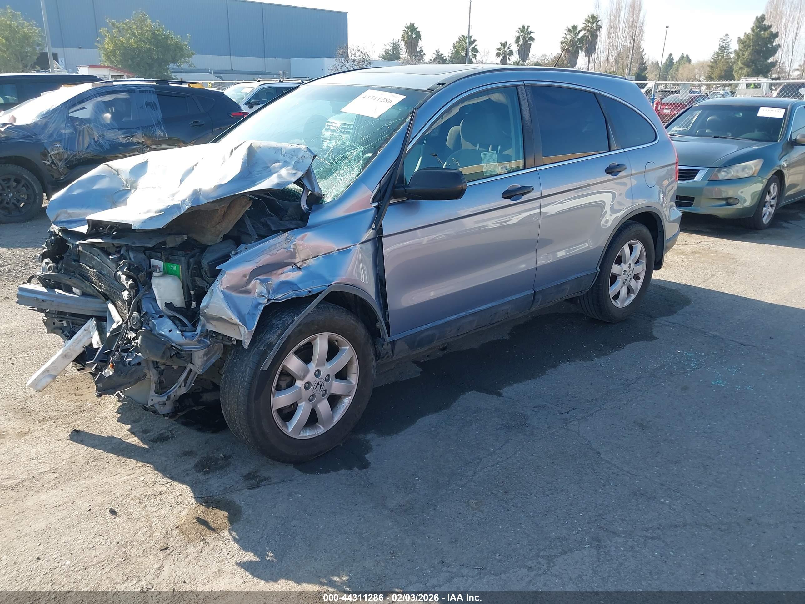 HONDA CR-V image 2