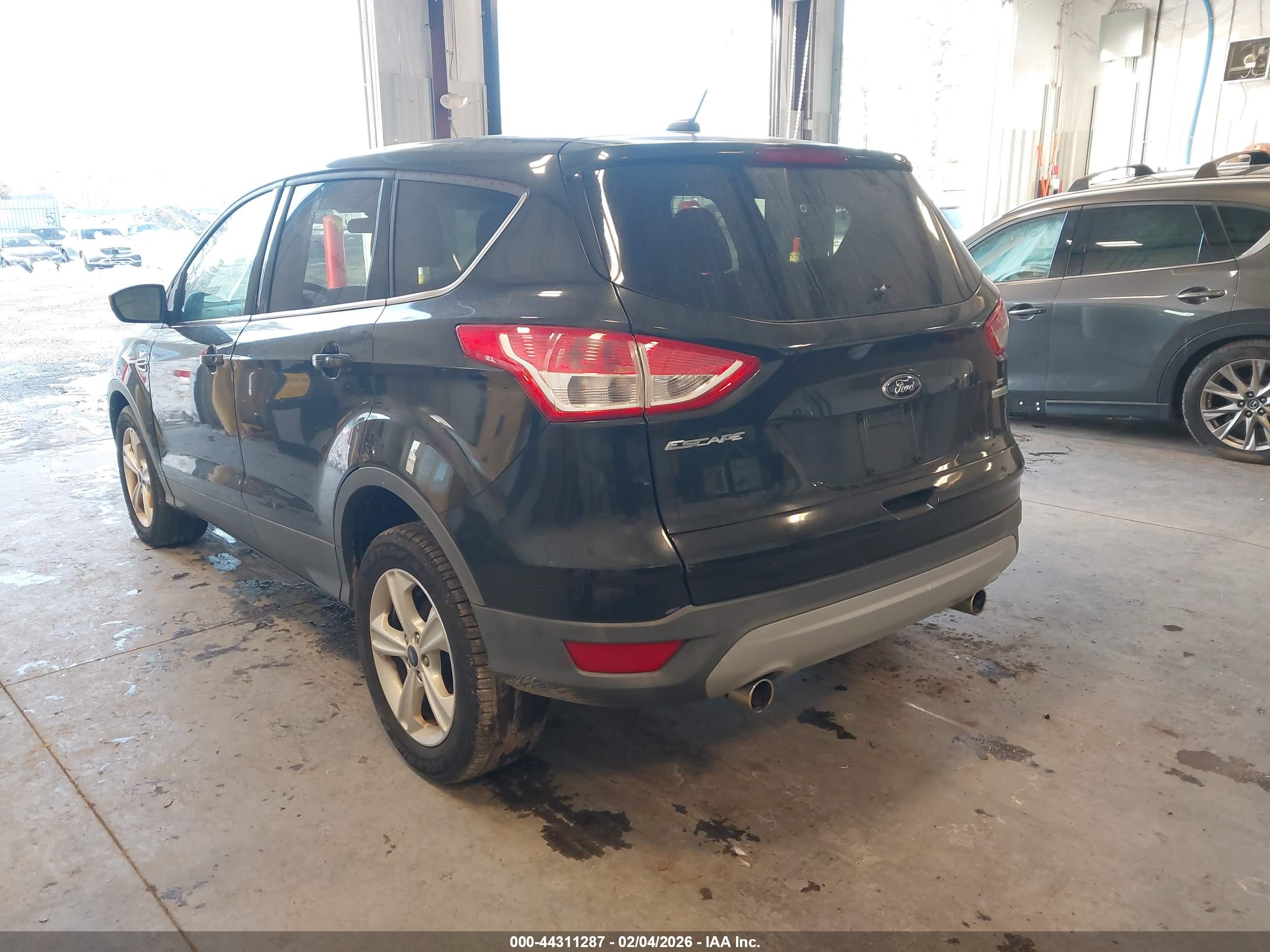 FORD ESCAPE image 3