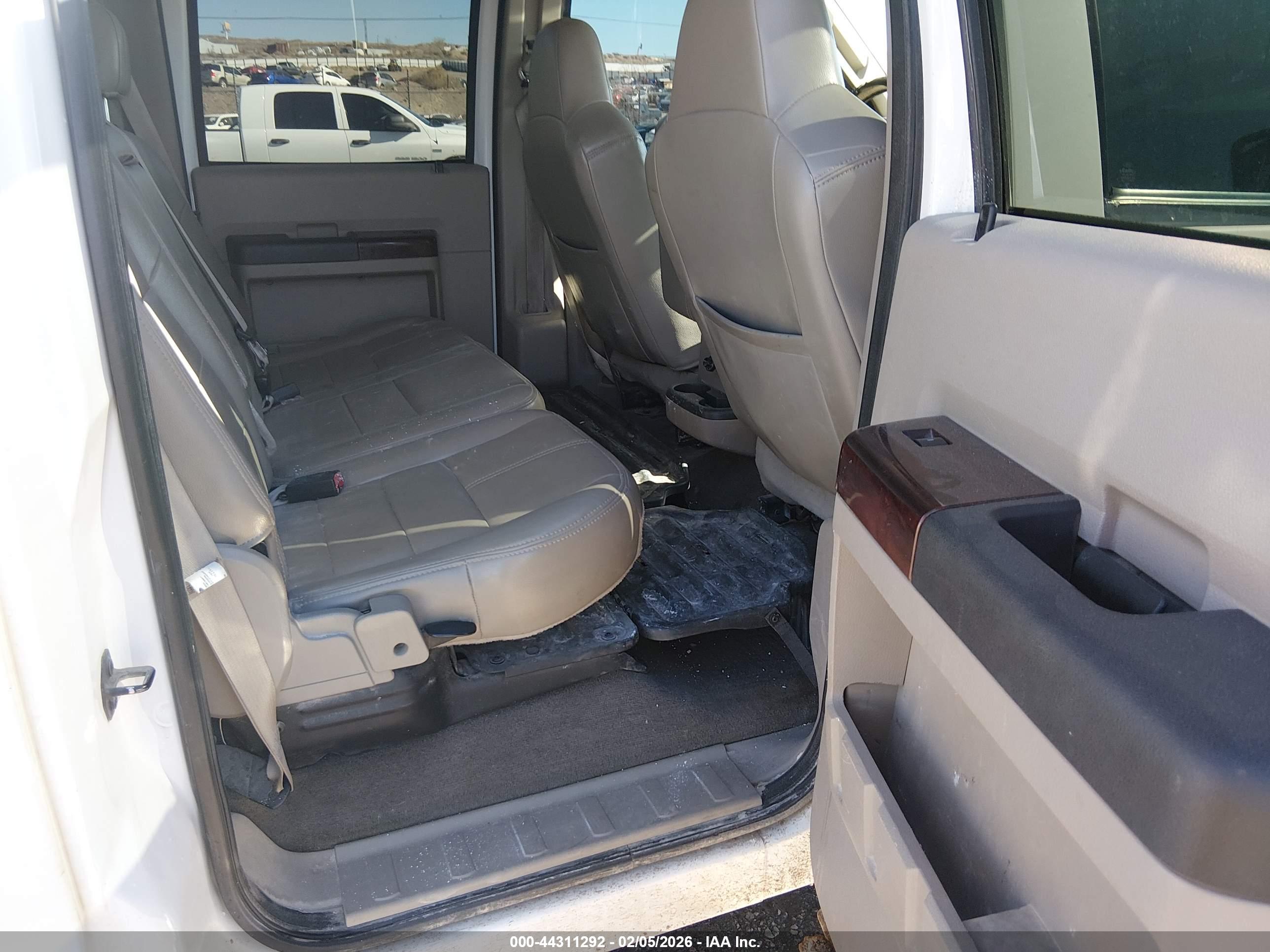 FORD F-250 image 8