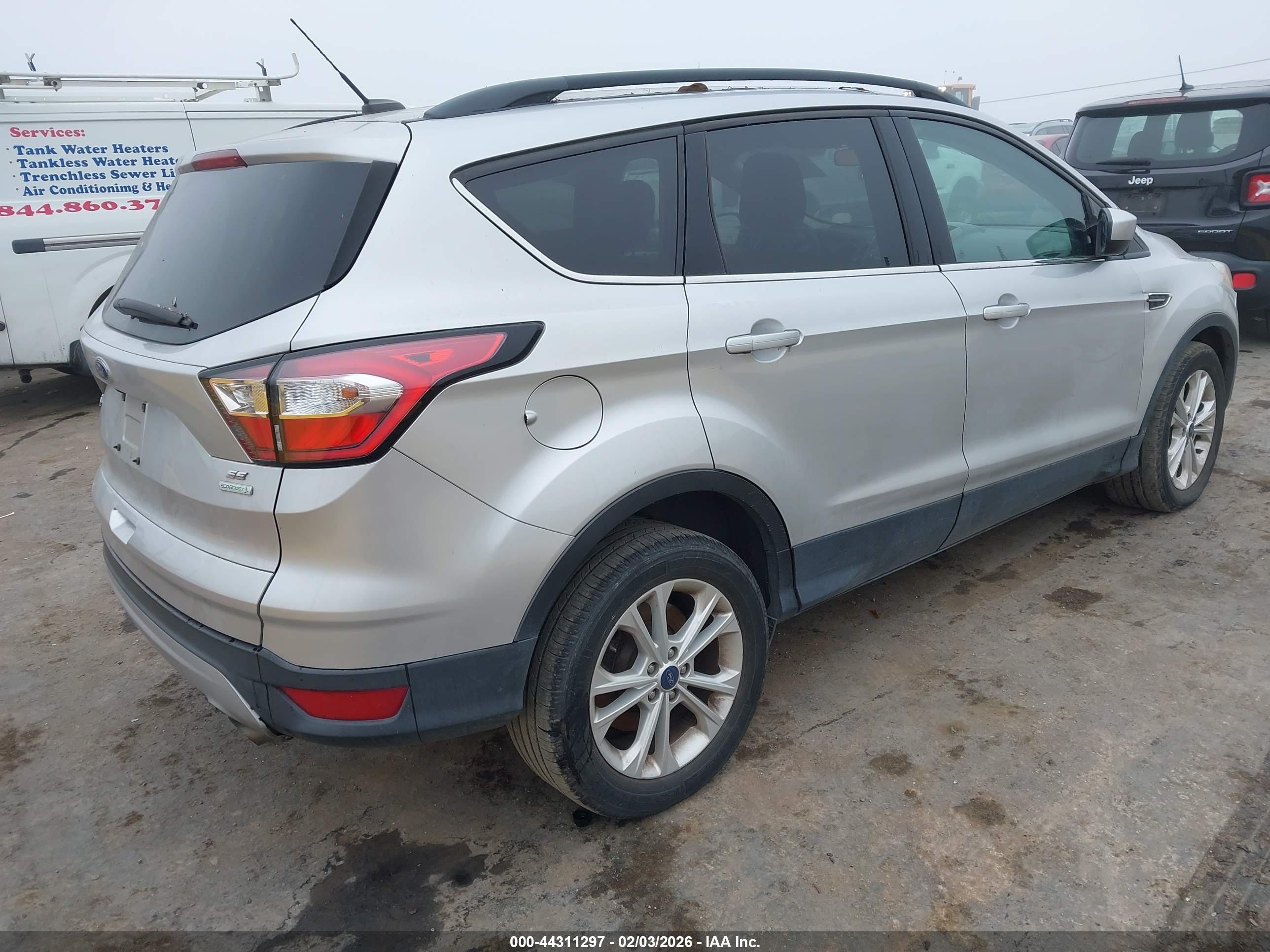 FORD ESCAPE image 4