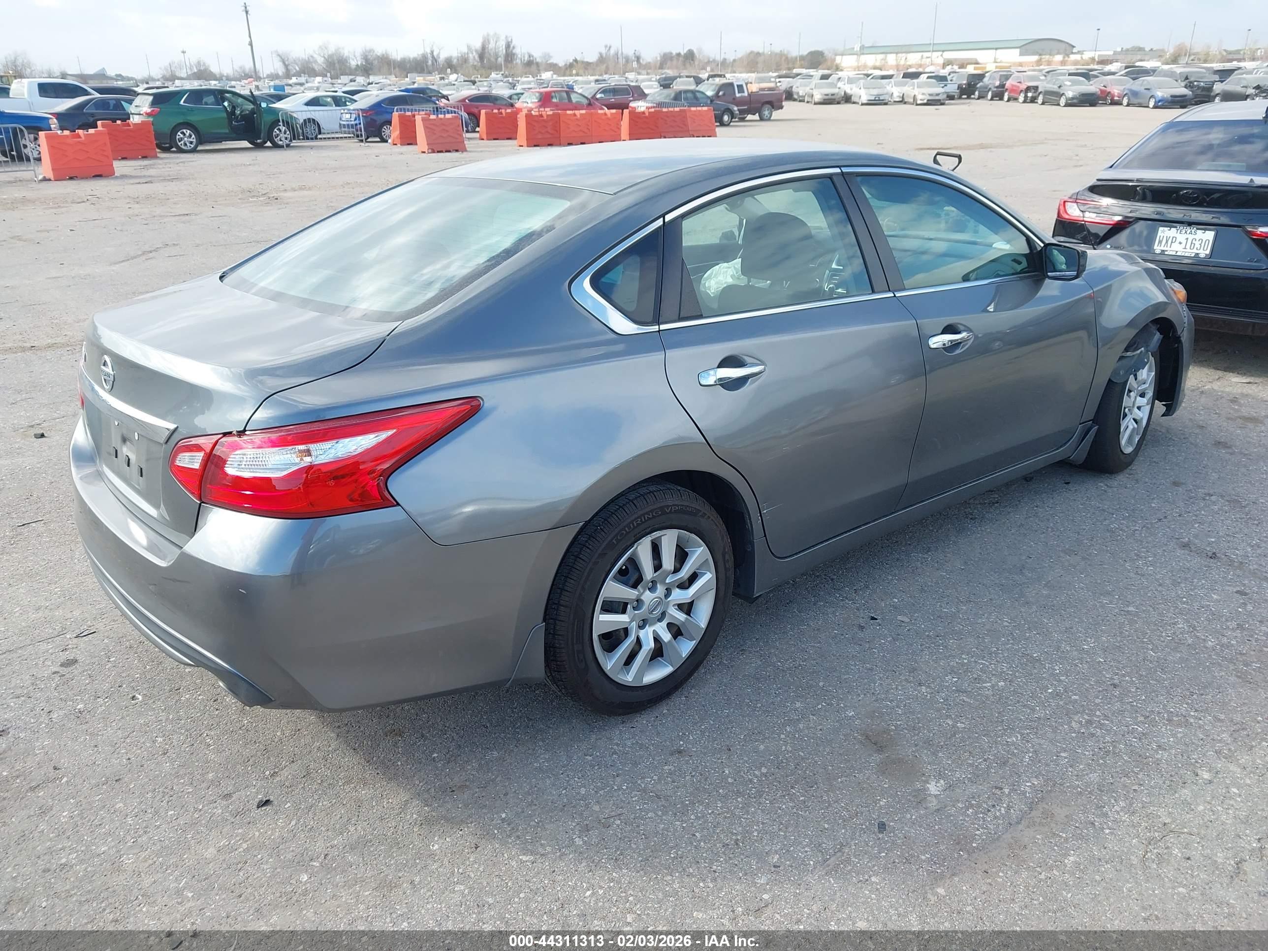 NISSAN ALTIMA image 4