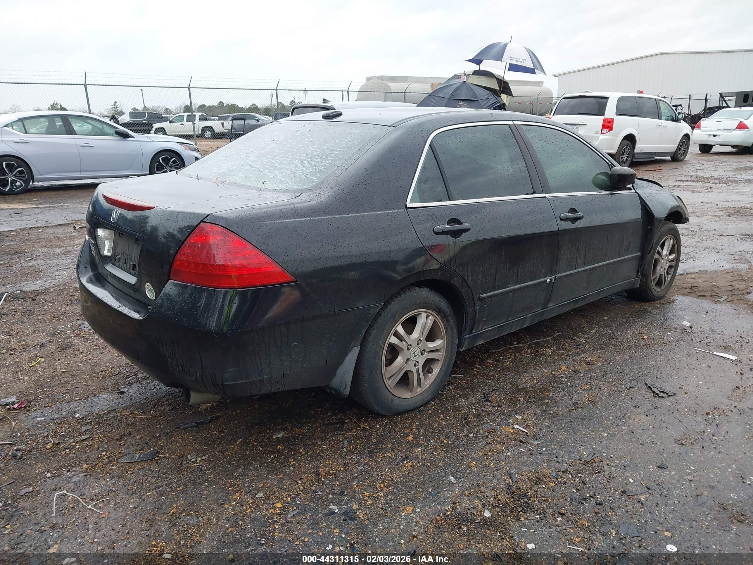 HONDA ACCORD image 4