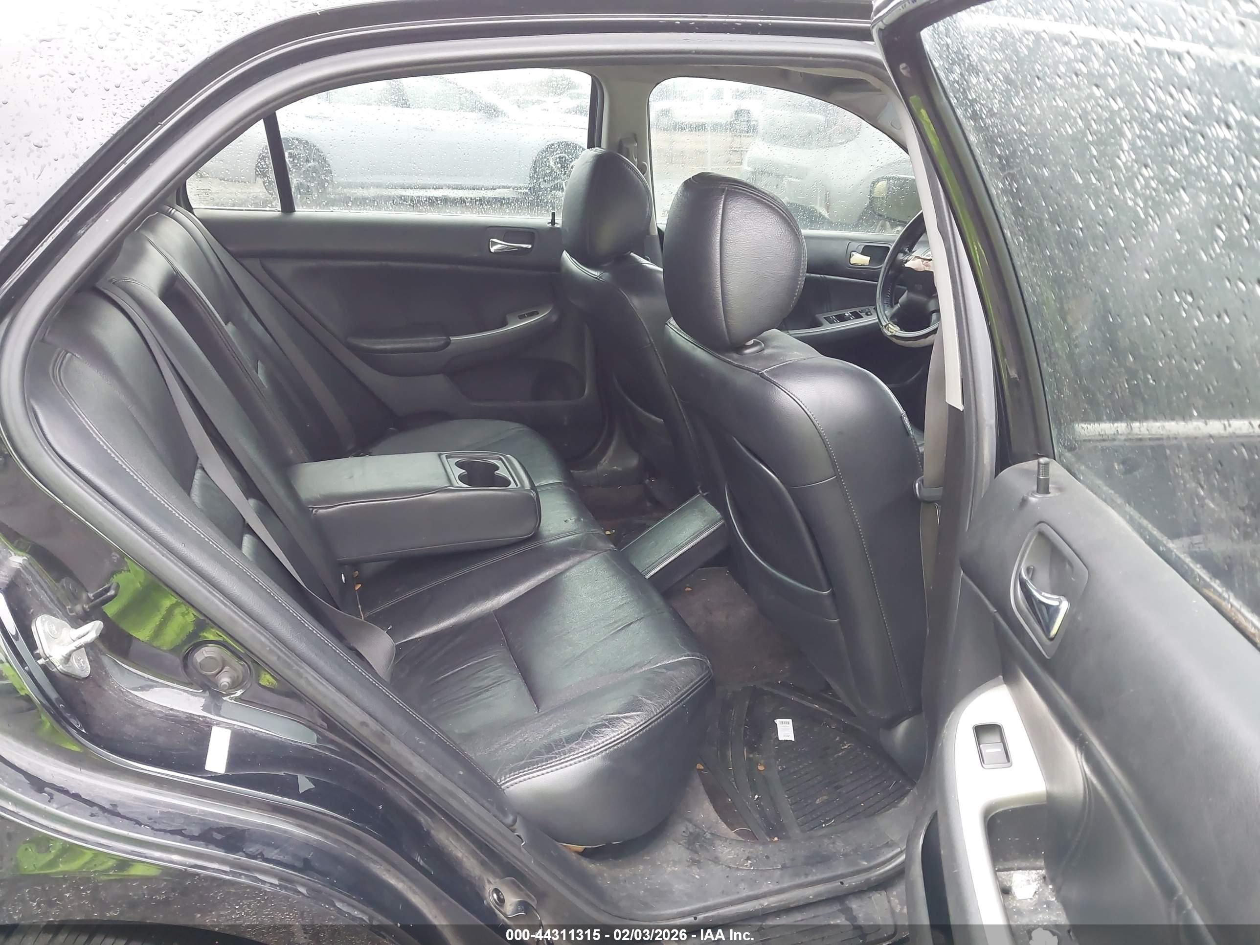 HONDA ACCORD image 8