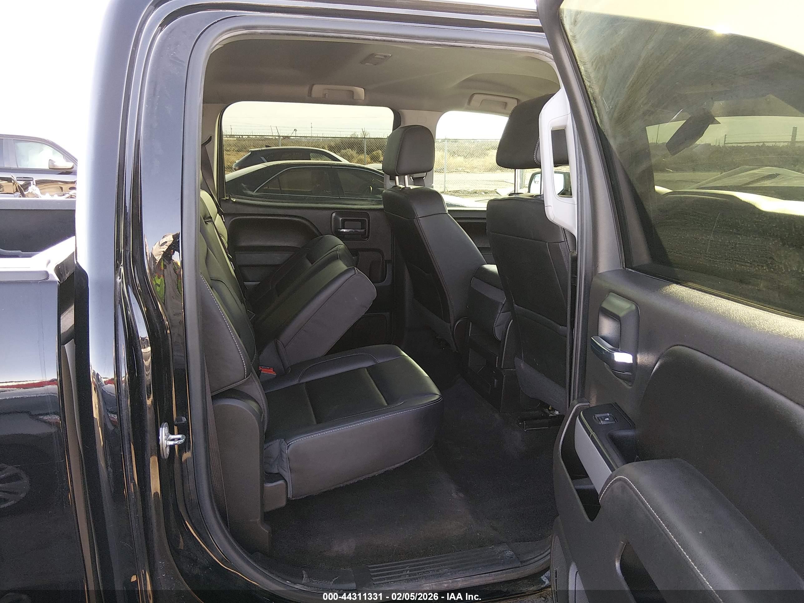 CHEVROLET SILVERADO image 8