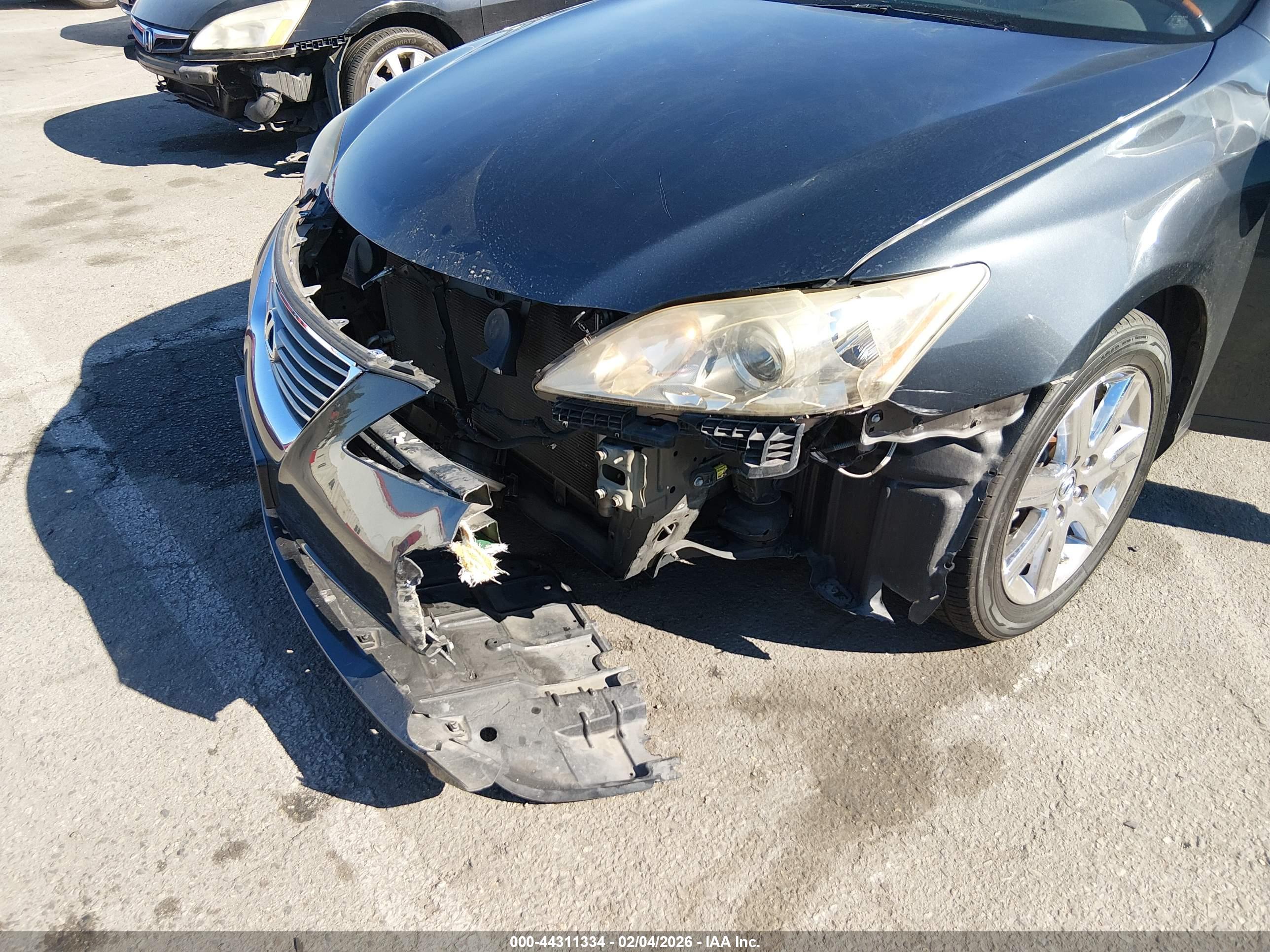LEXUS ES image 6