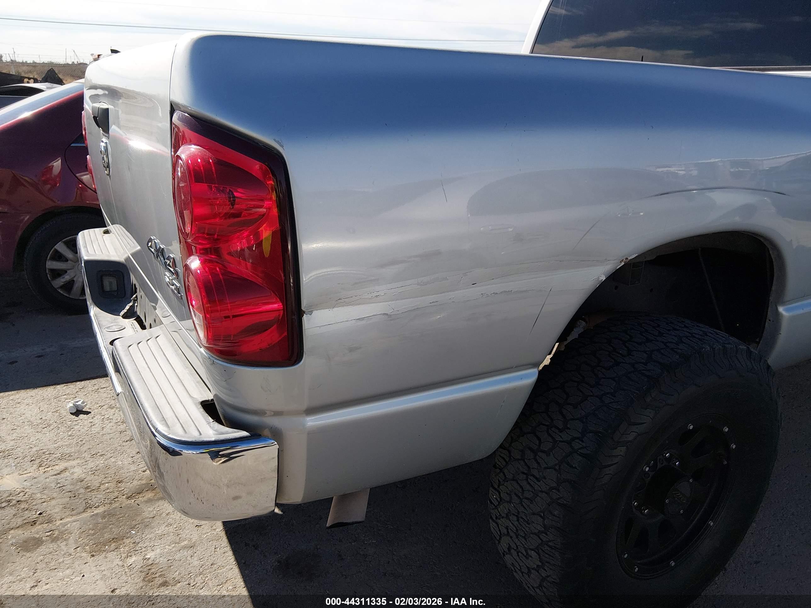 DODGE RAM image 6