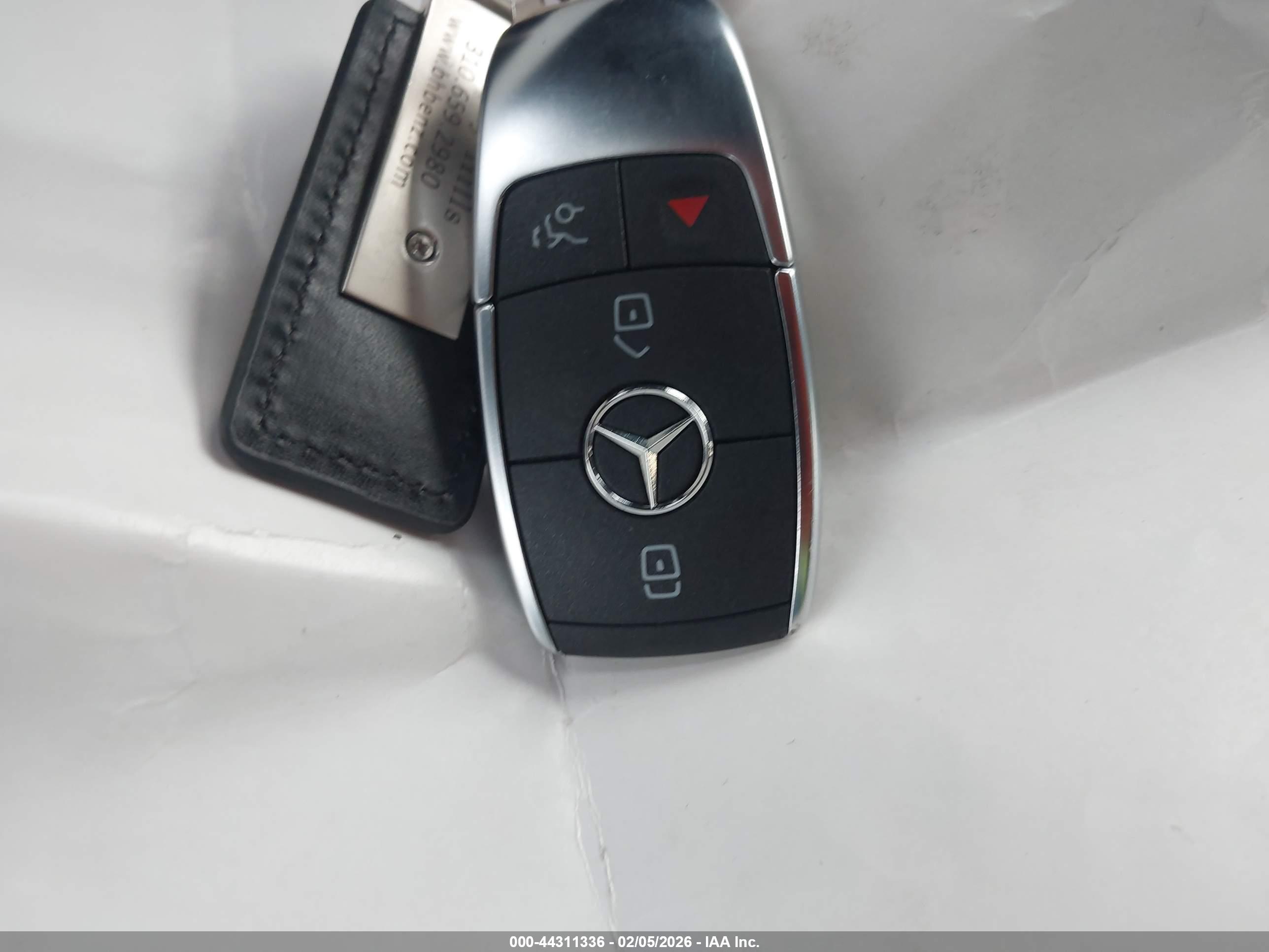 MERCEDES-BENZ GLE image 11