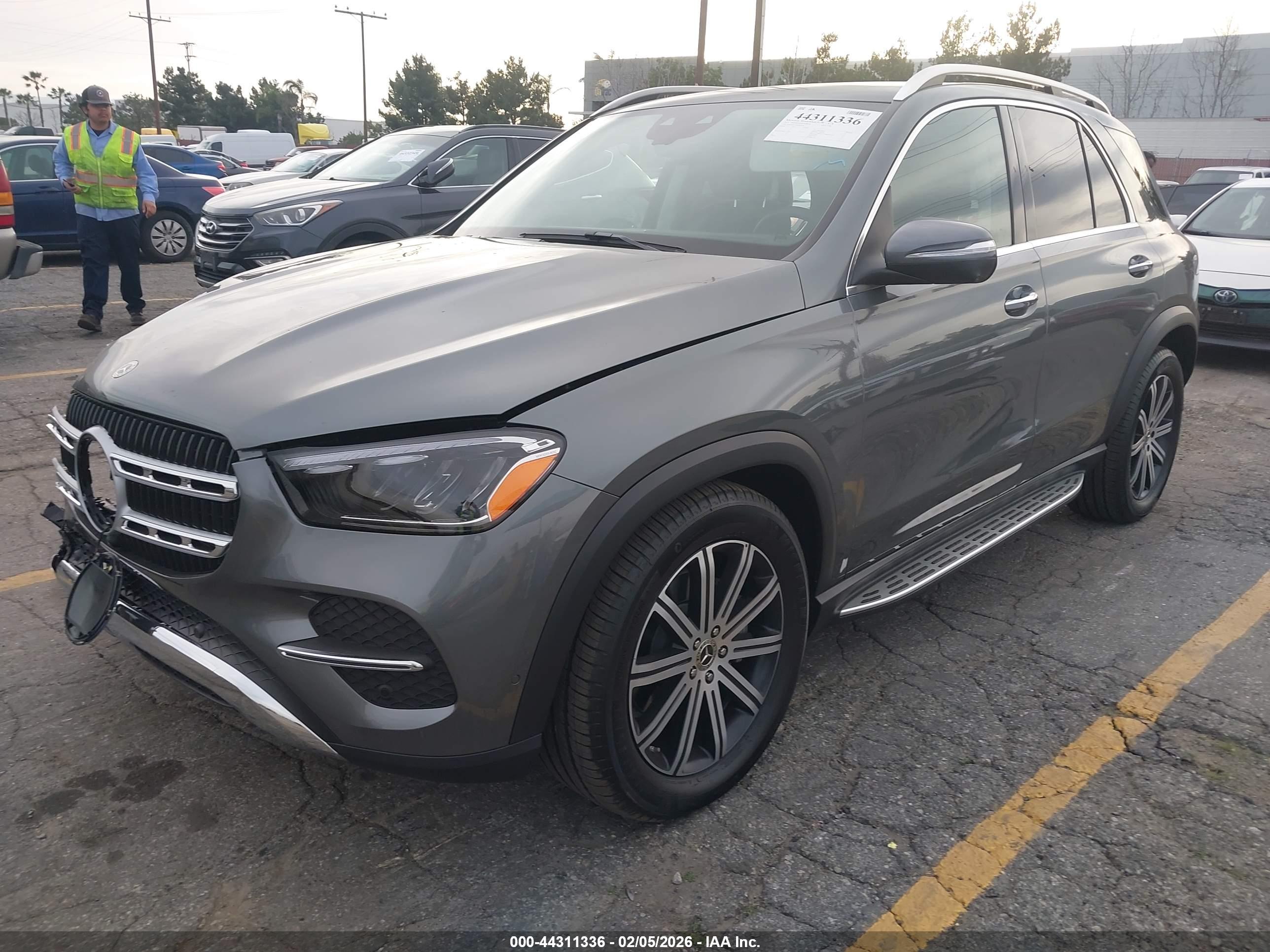 MERCEDES-BENZ GLE image 2