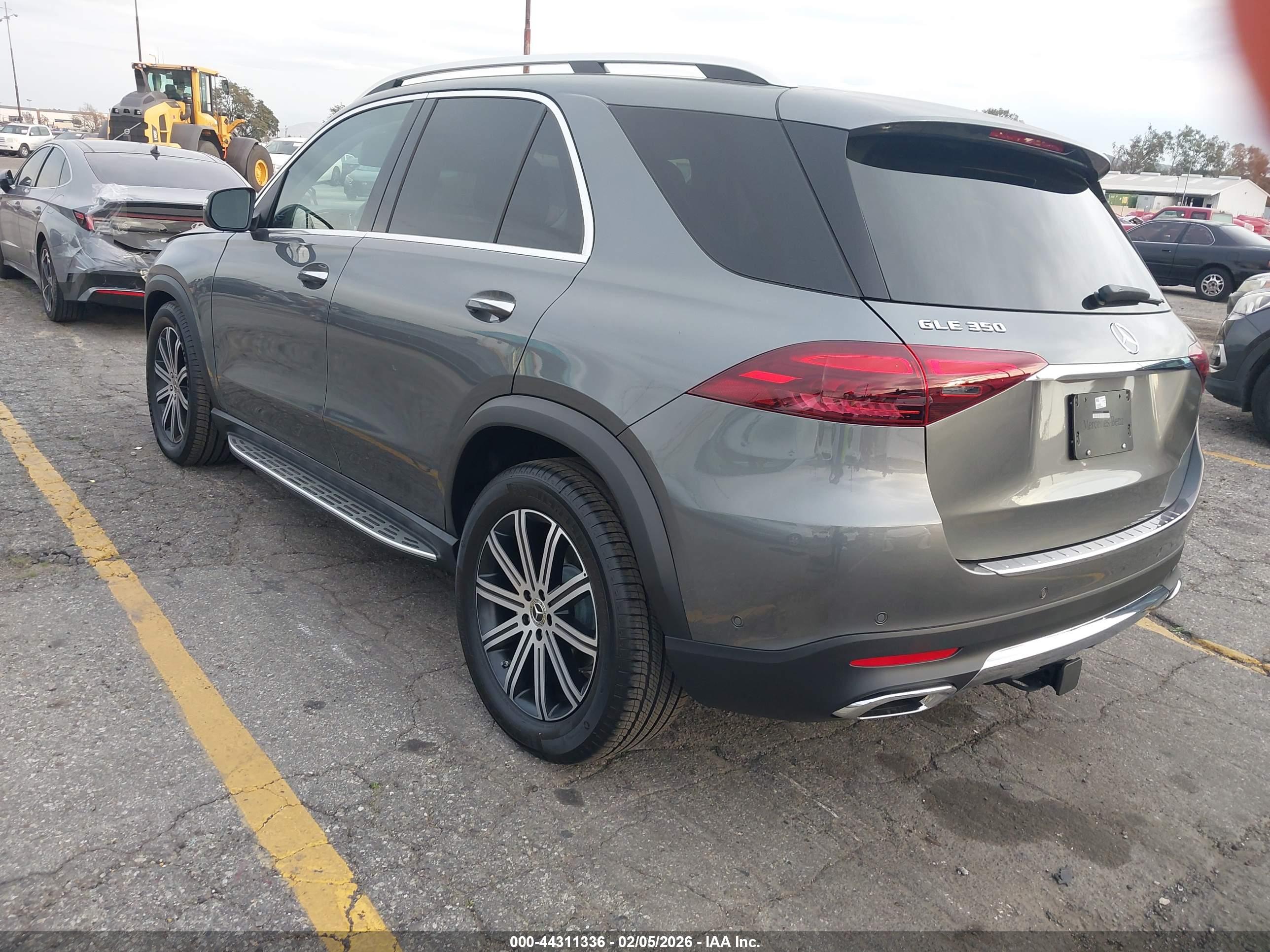 MERCEDES-BENZ GLE image 3
