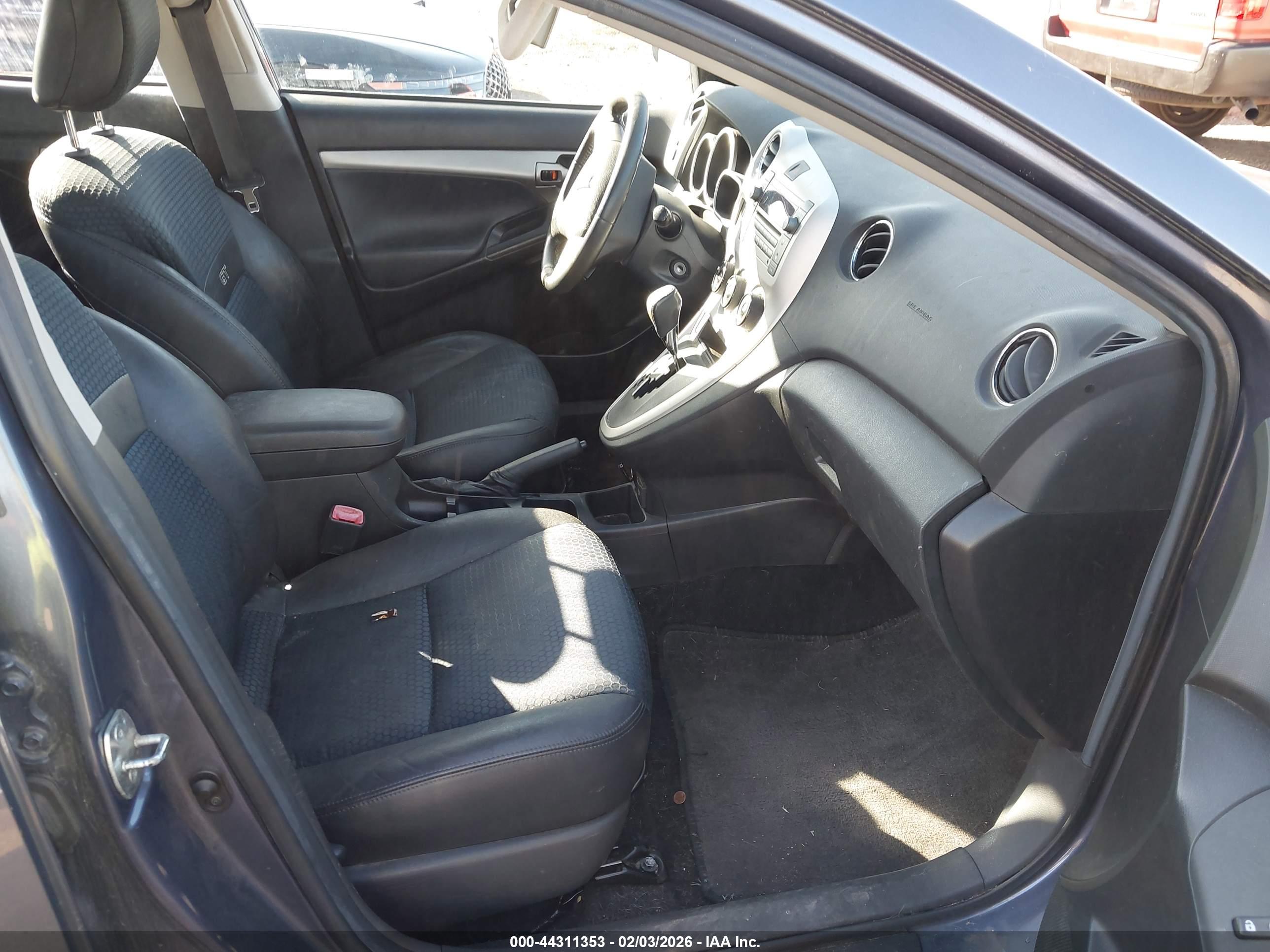 PONTIAC VIBE image 5