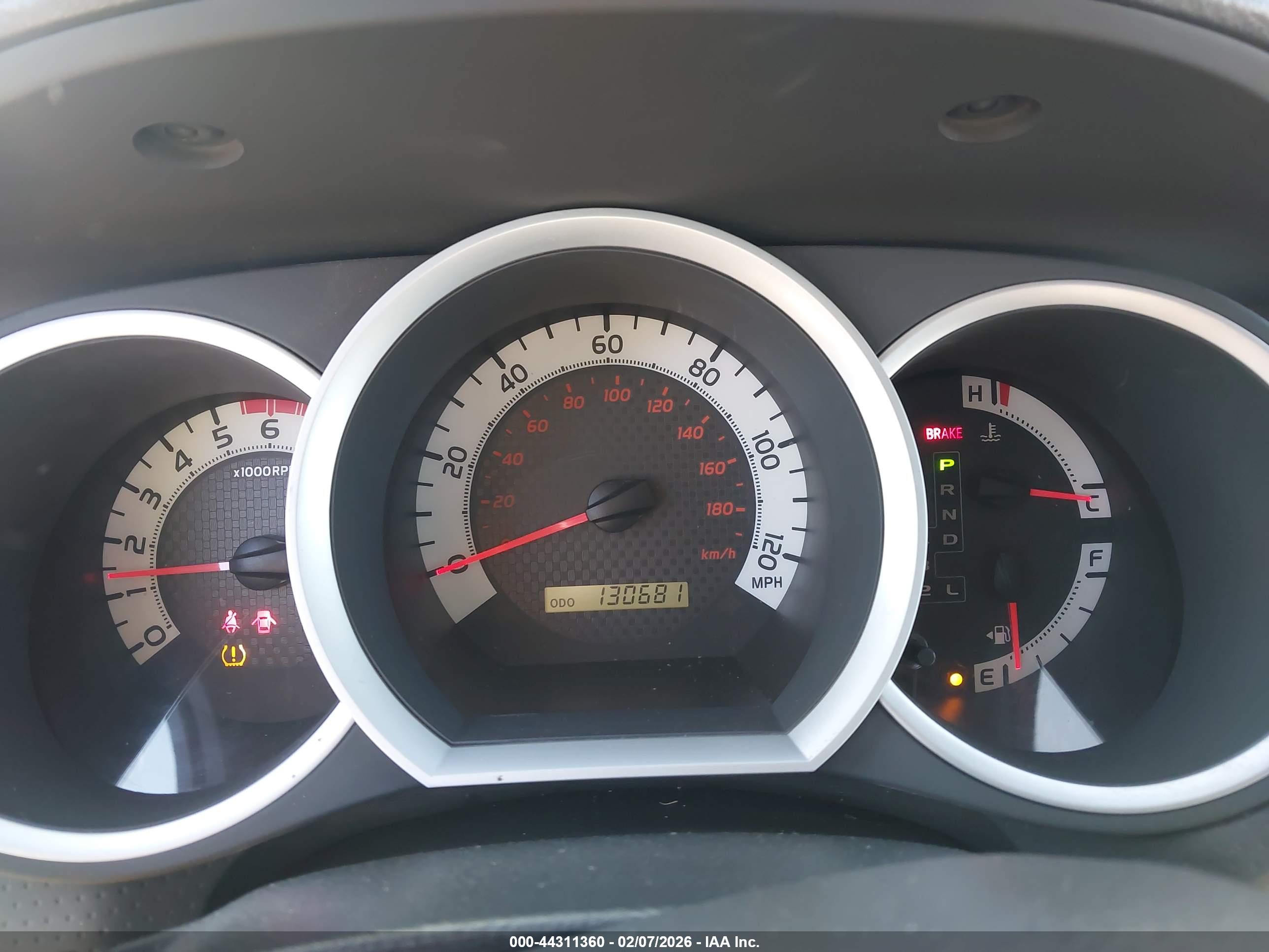 TOYOTA TACOMA image 7