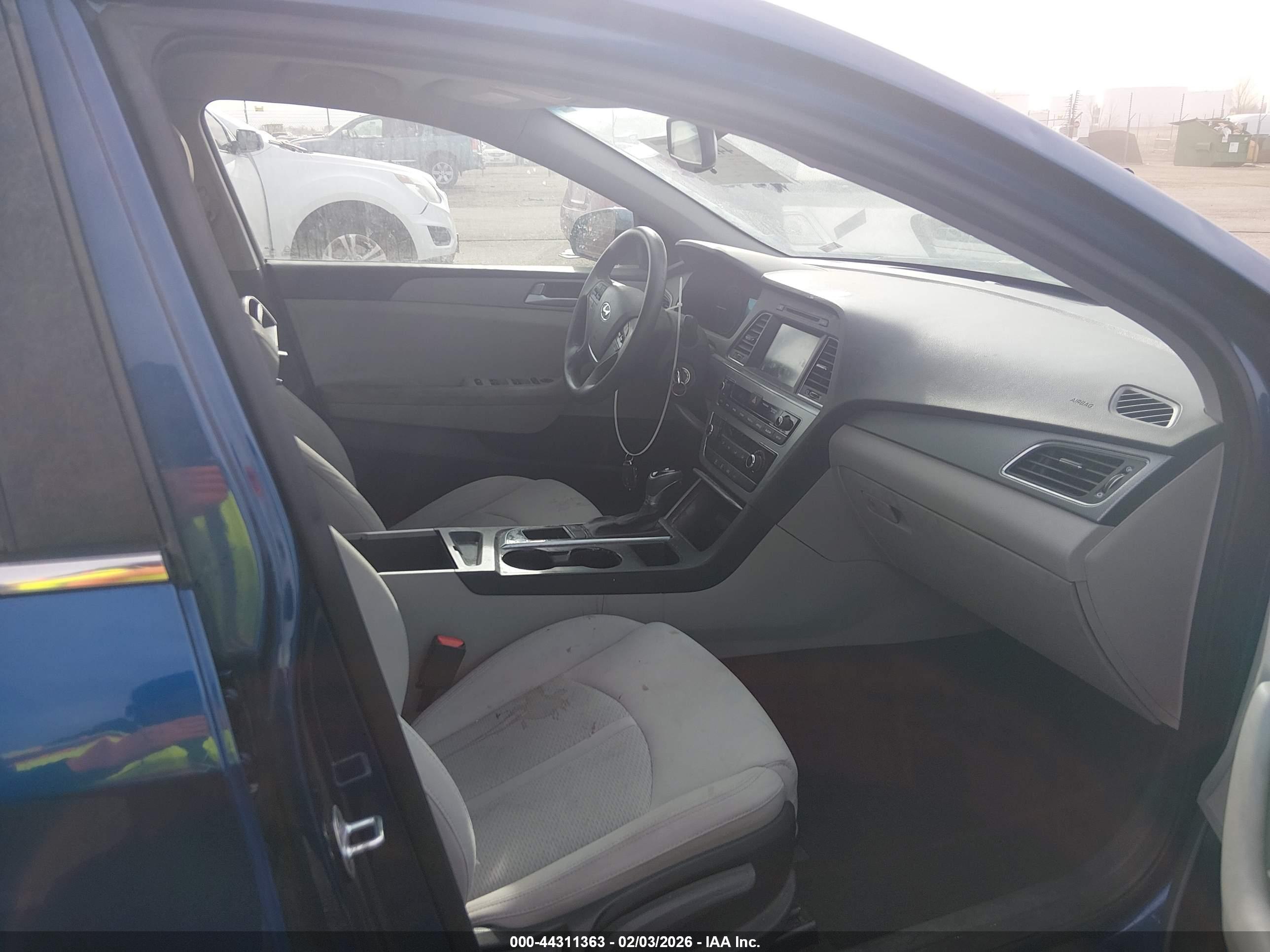 HYUNDAI SONATA image 5