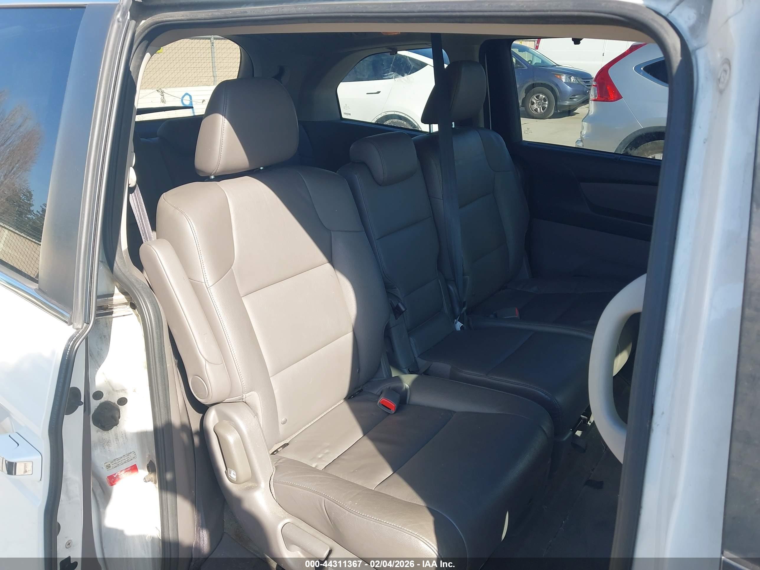 HONDA ODYSSEY image 8