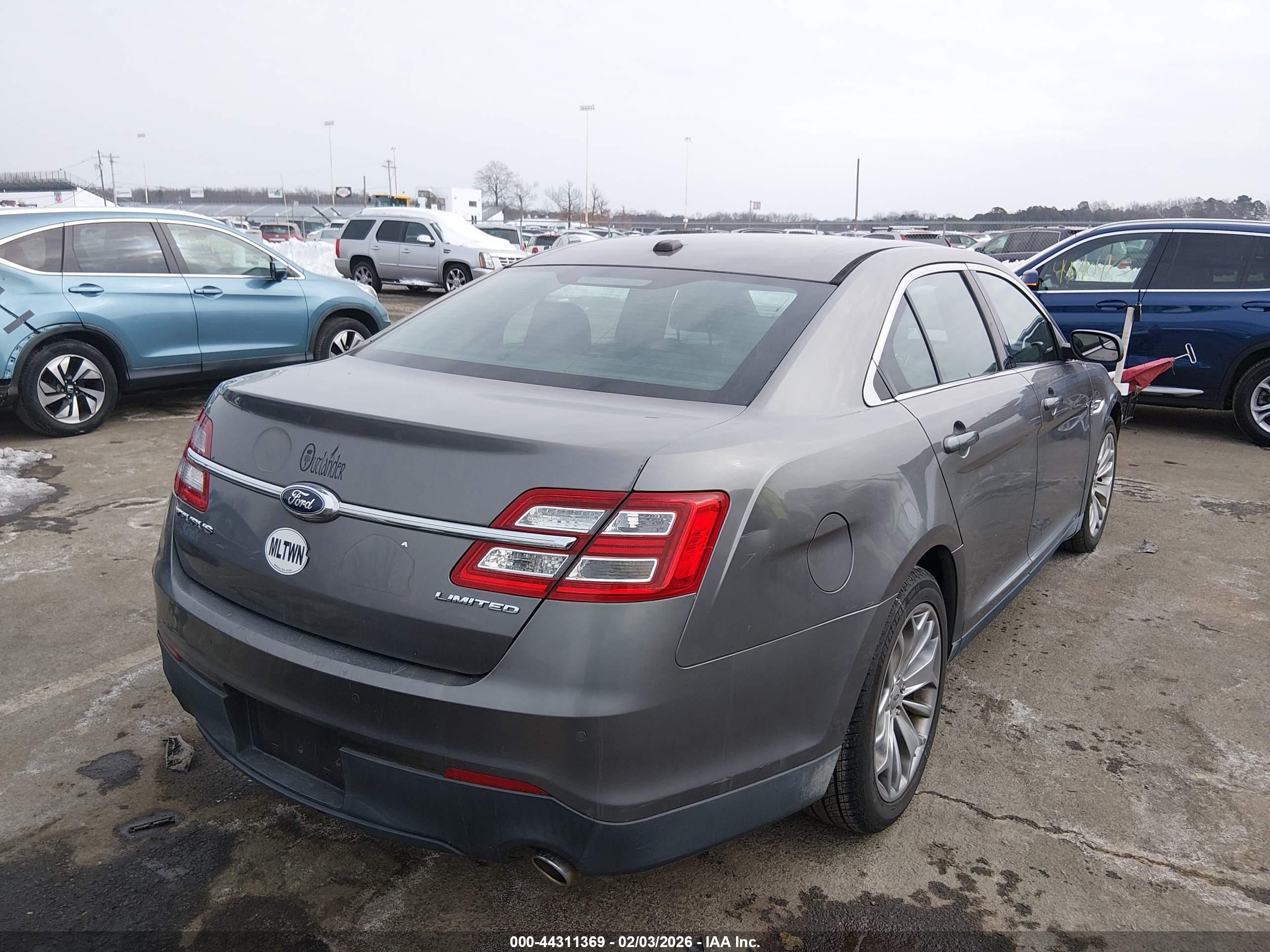 FORD TAURUS image 4