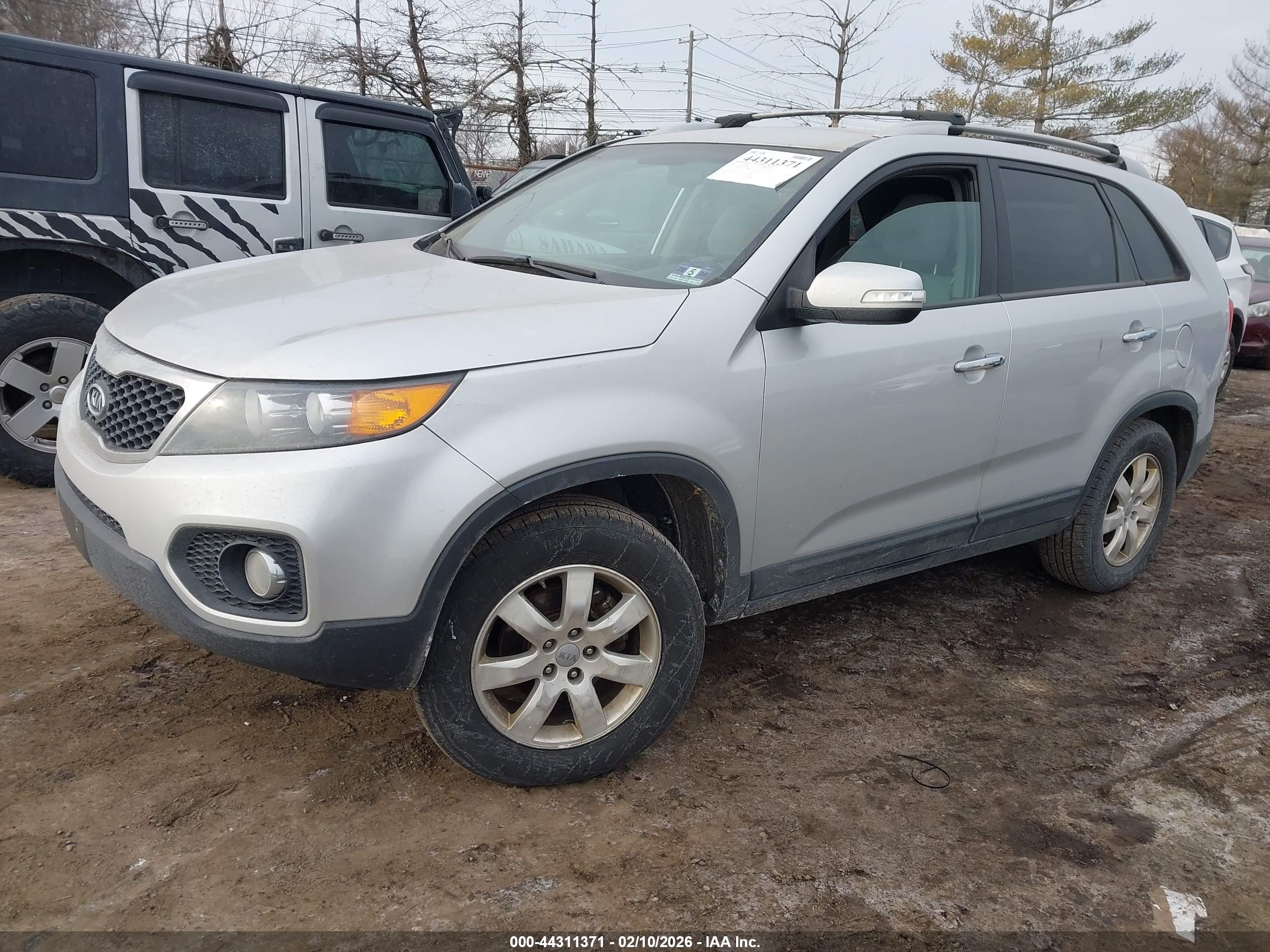 KIA SORENTO image 2
