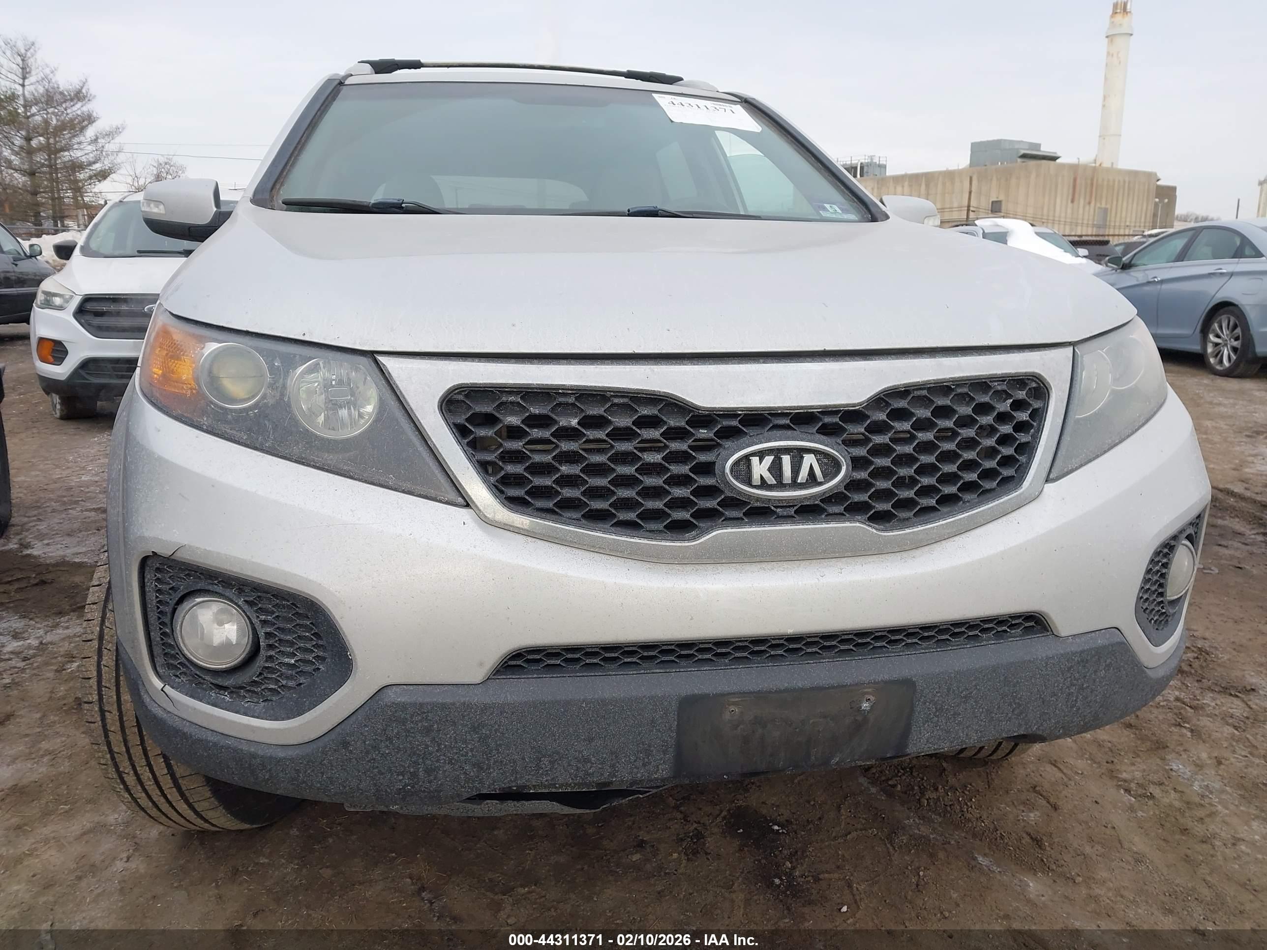 KIA SORENTO image 6