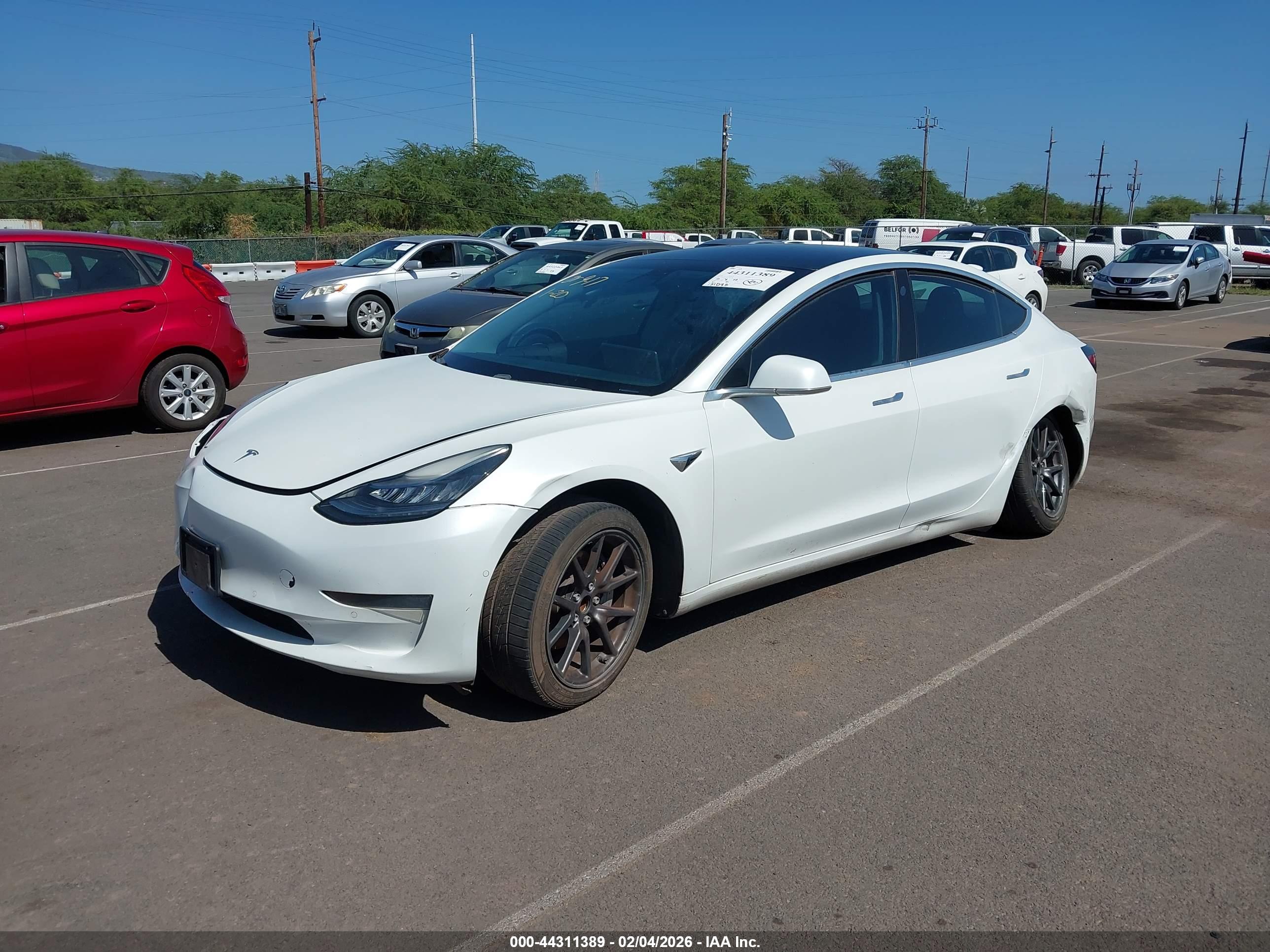 TESLA MODEL image 2