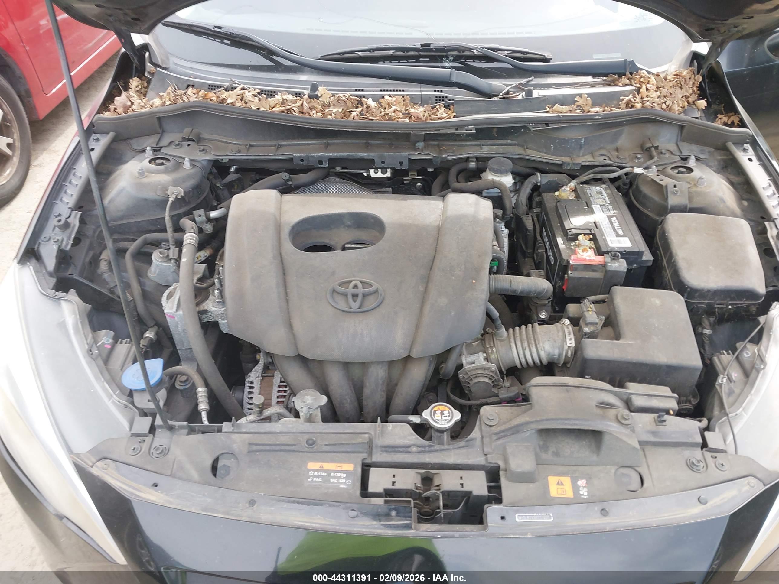 TOYOTA YARIS image 10