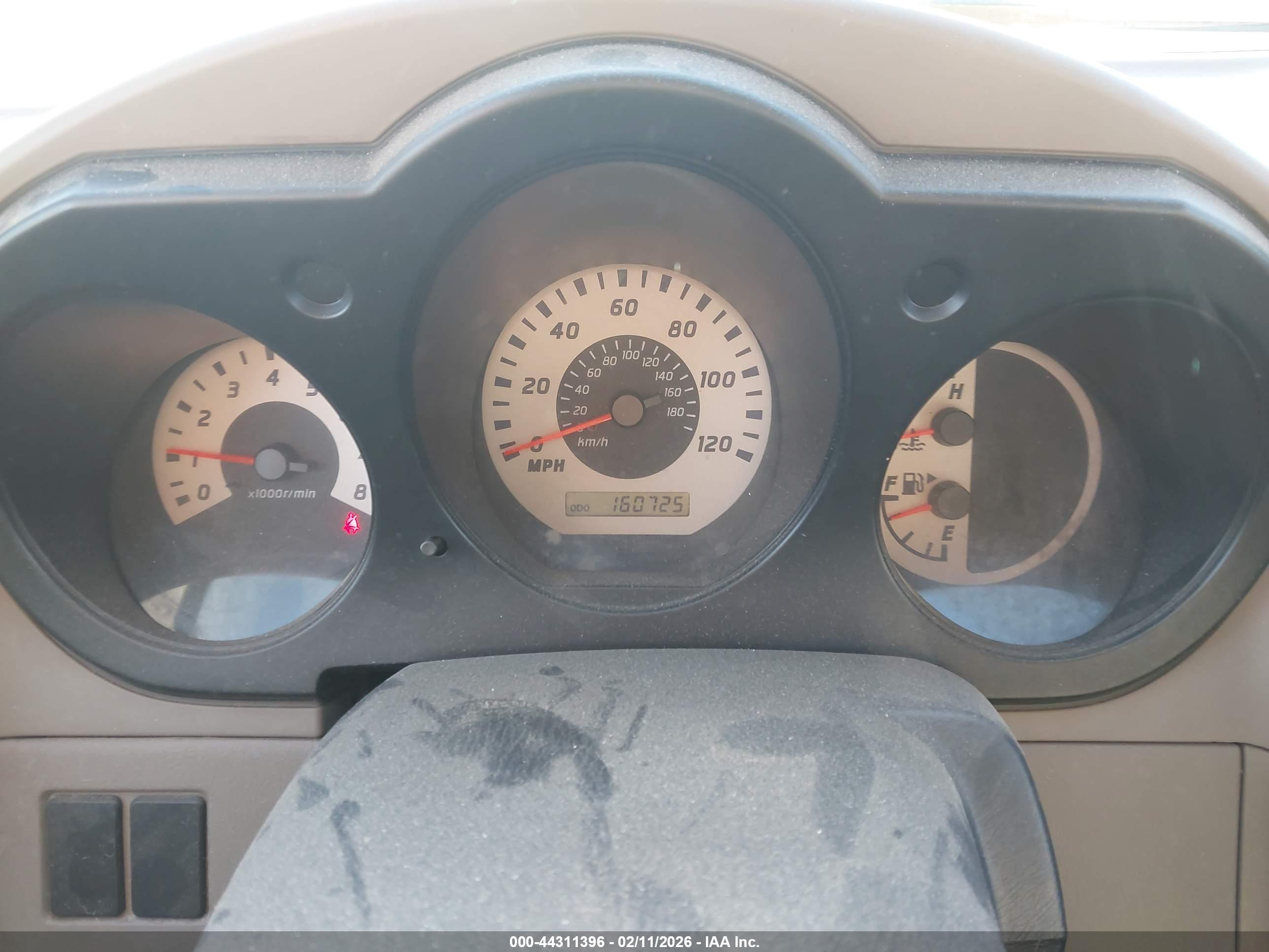 NISSAN FRONTIER image 7