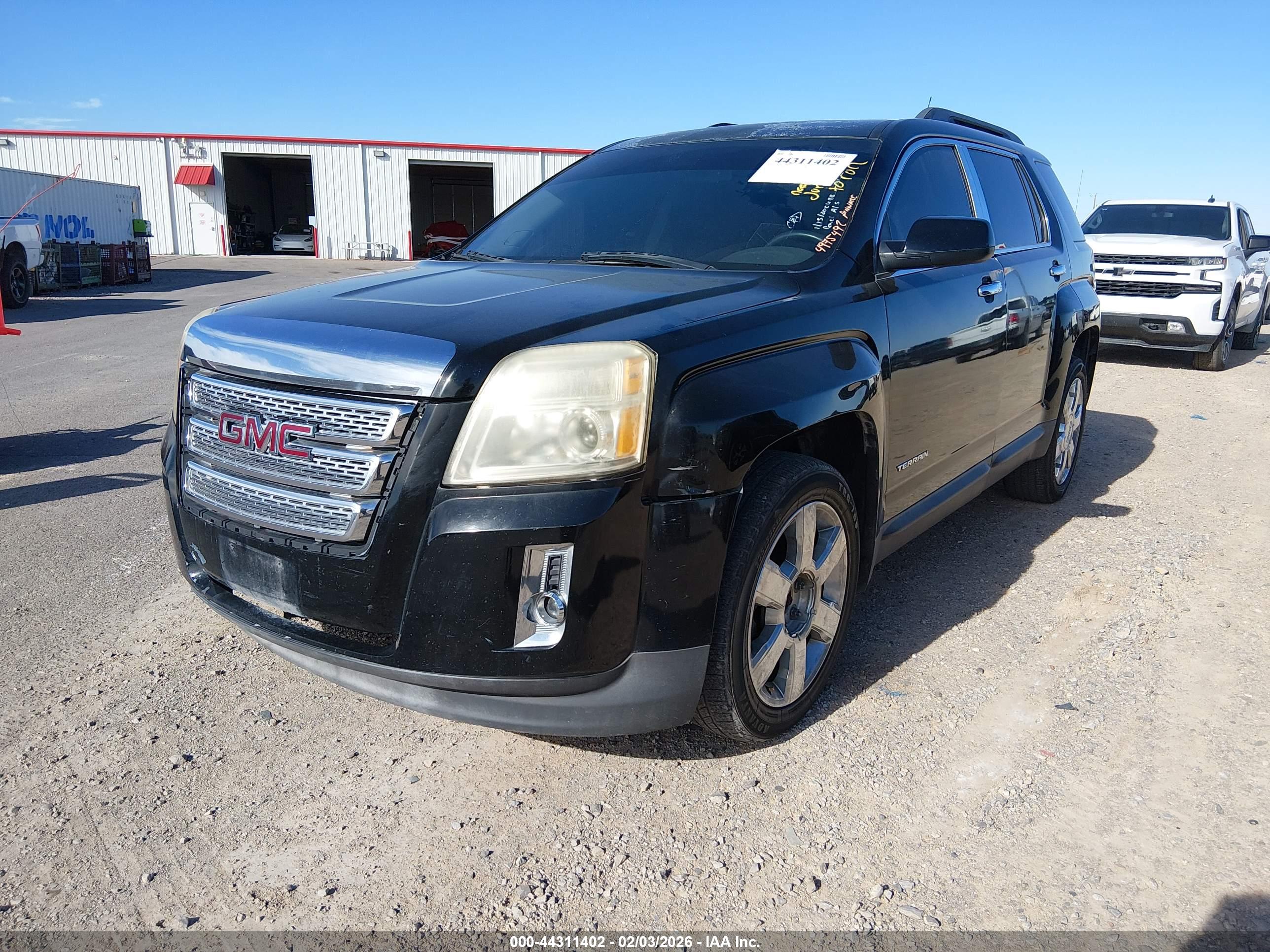 GMC TERRAIN image 2
